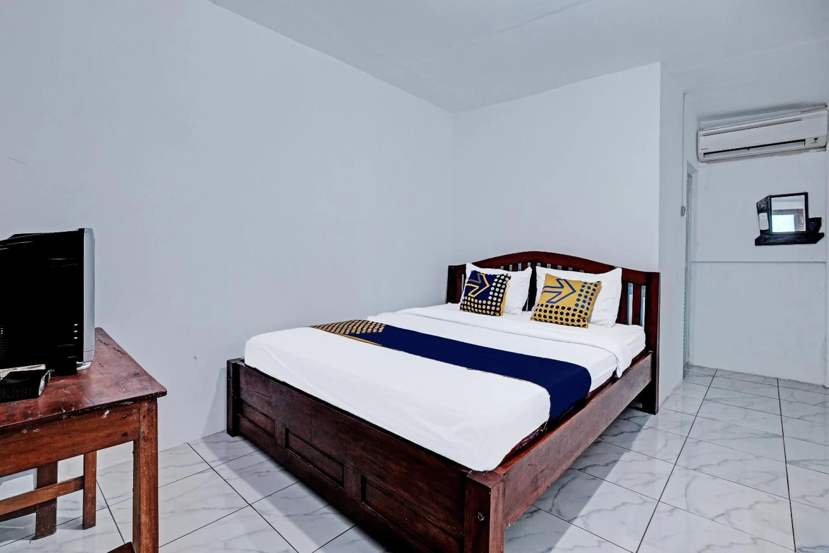 Bedroom in SPOT ON 91916 Joglo Doyong Homestay Syariah