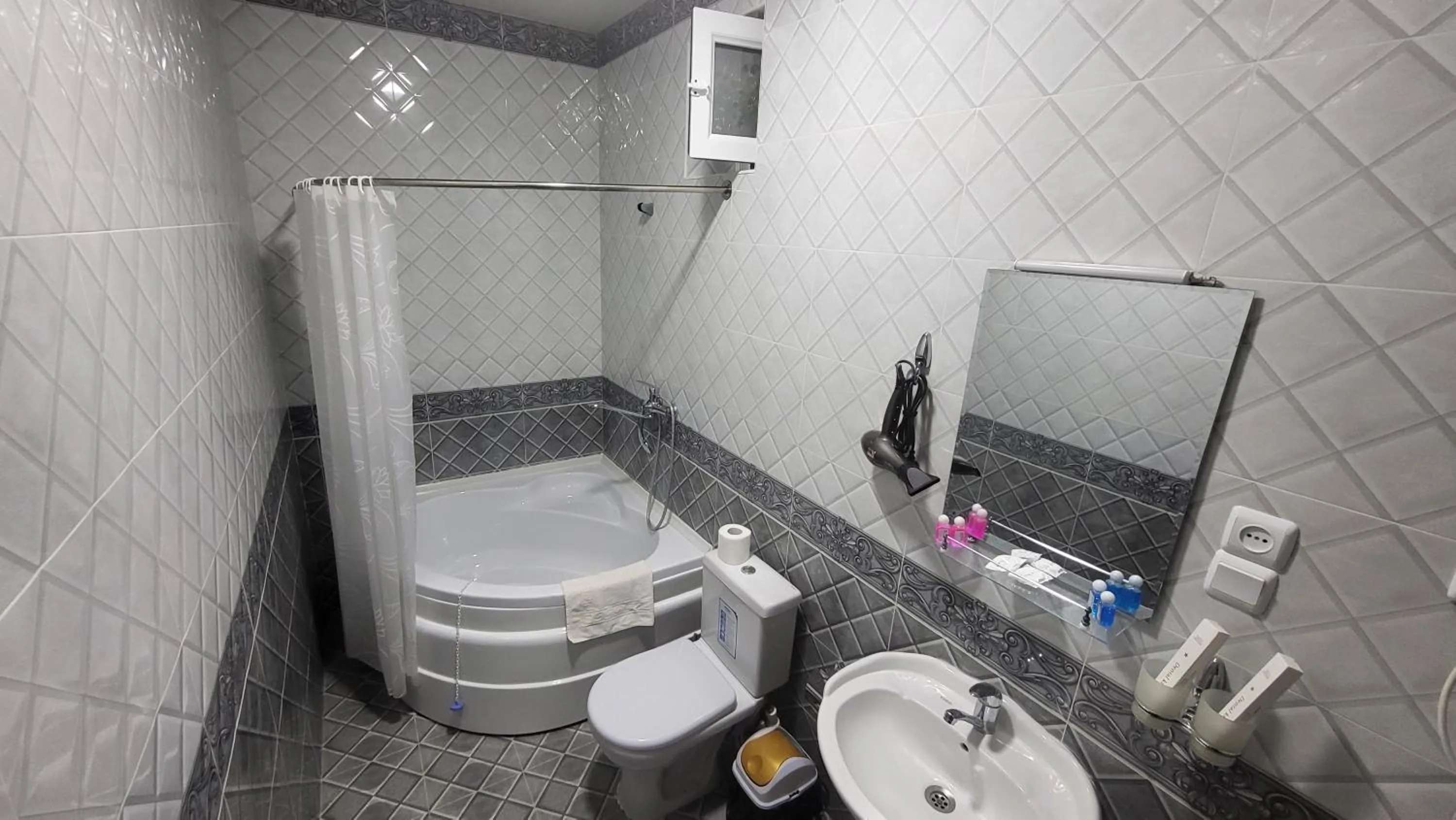 Ulli Oy Boutique Hotel & Terrace