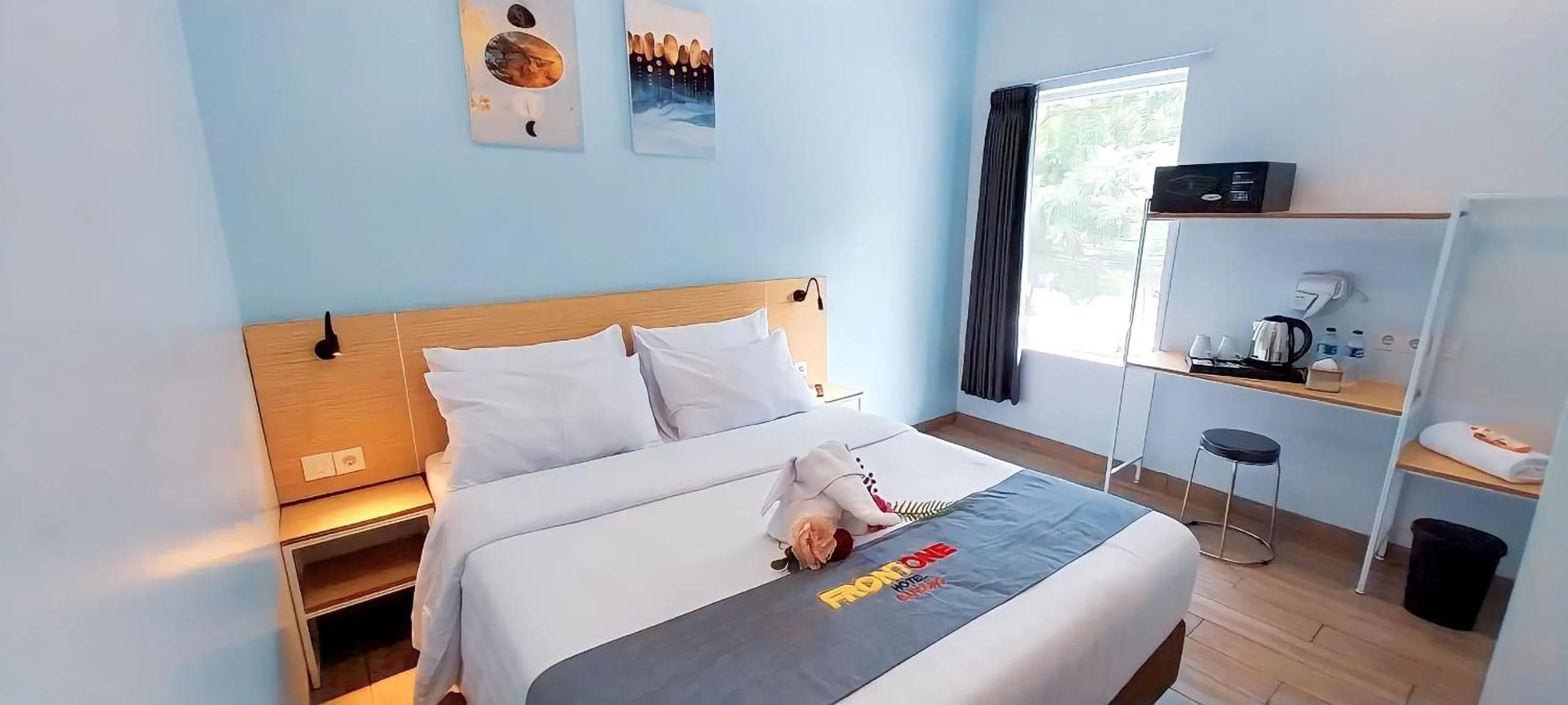 Bed in Front One Hotel Pasir Koja Bandung