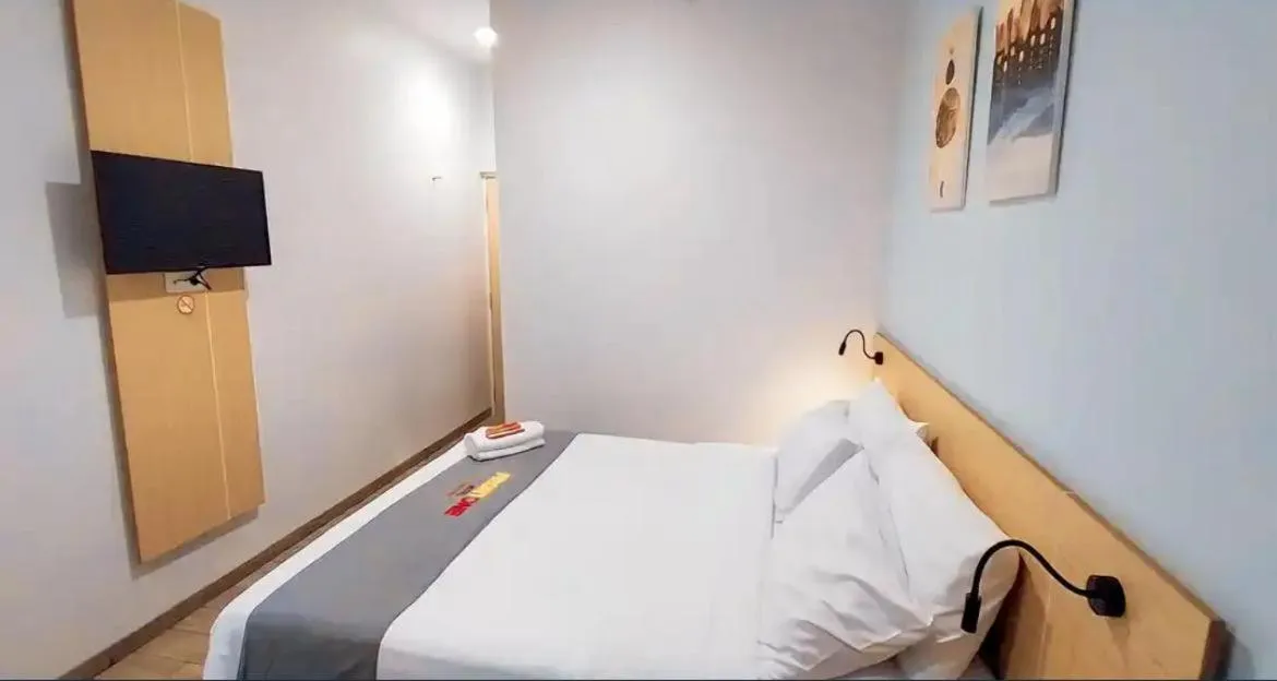 Bed in Front One Hotel Pasir Koja Bandung