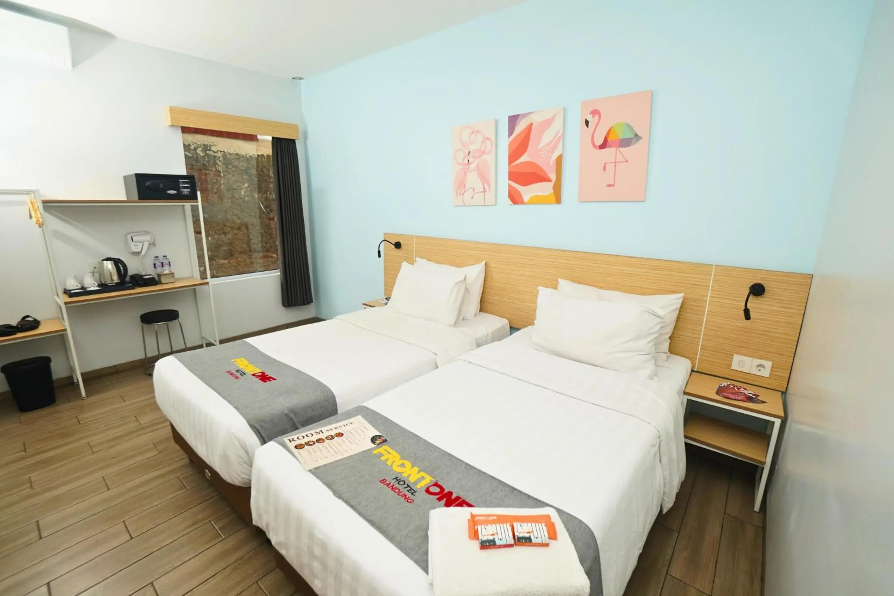 Superior Twin Room in Front One Hotel Pasir Koja Bandung Superior Twin Room in Front One Hotel Pasir Koja Bandung