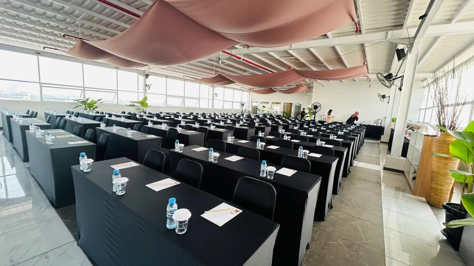 Meeting/conference room in Front One Hotel Pasir Koja Bandung