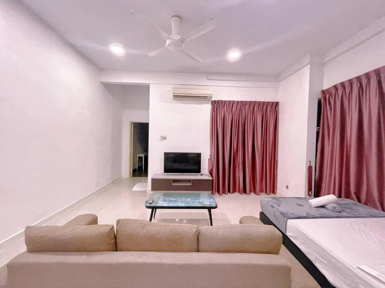 Bed in The Loft Imago Shopping Mall, City Centre in Kota Kinabalu