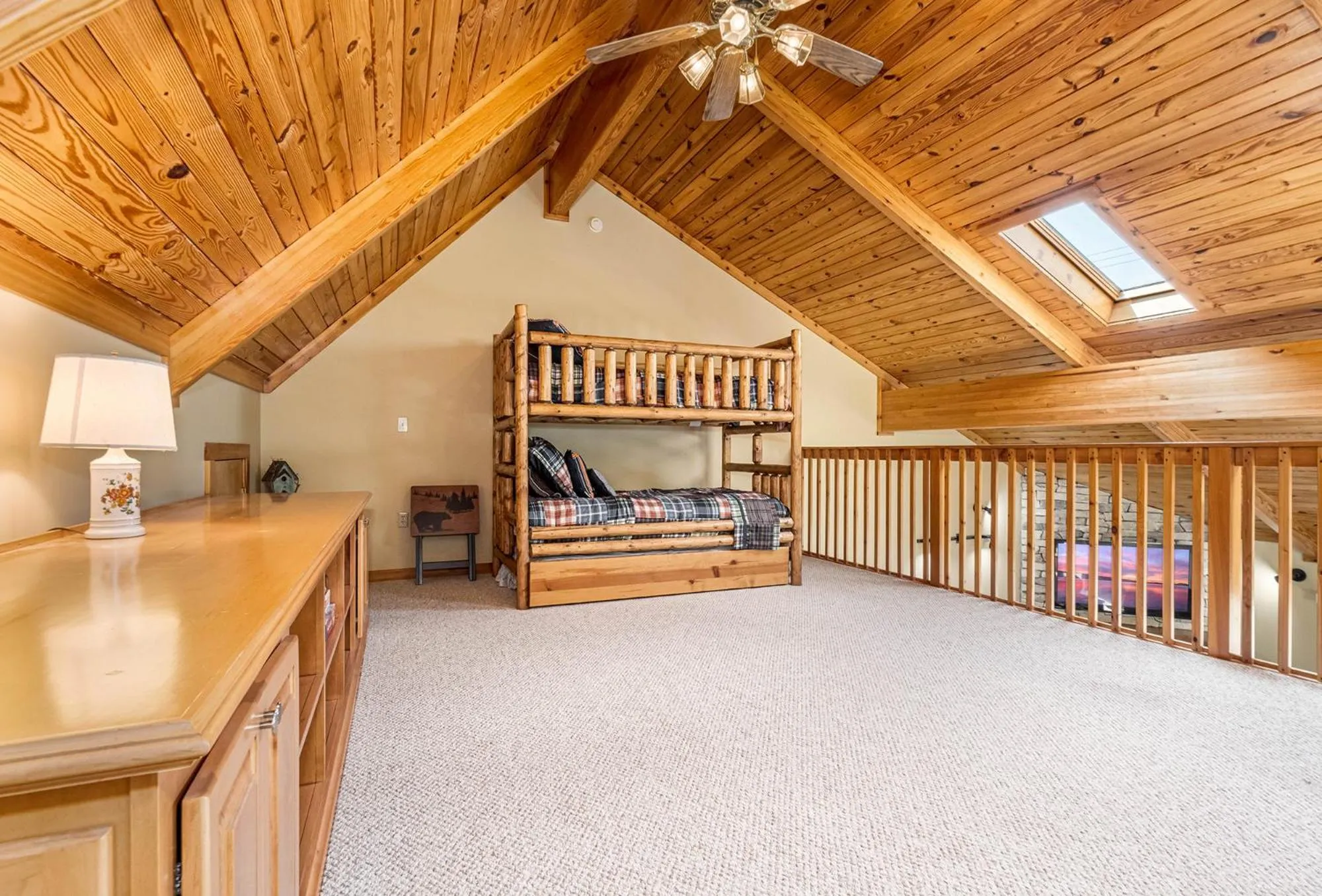 Property building, Bed in Sunset Chalet