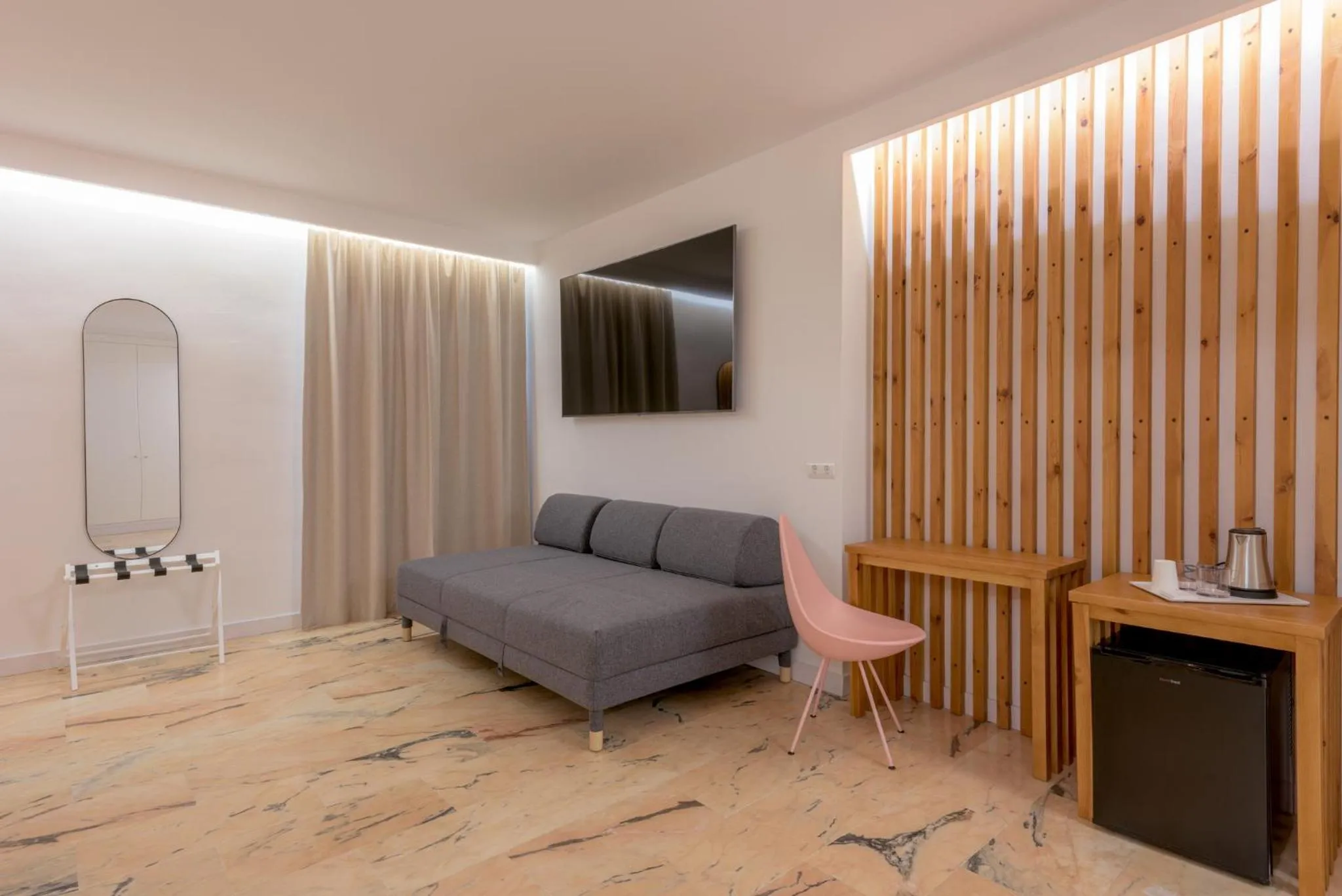 TV and multimedia in Hotel Boutique Sibarys - Adults Recommended