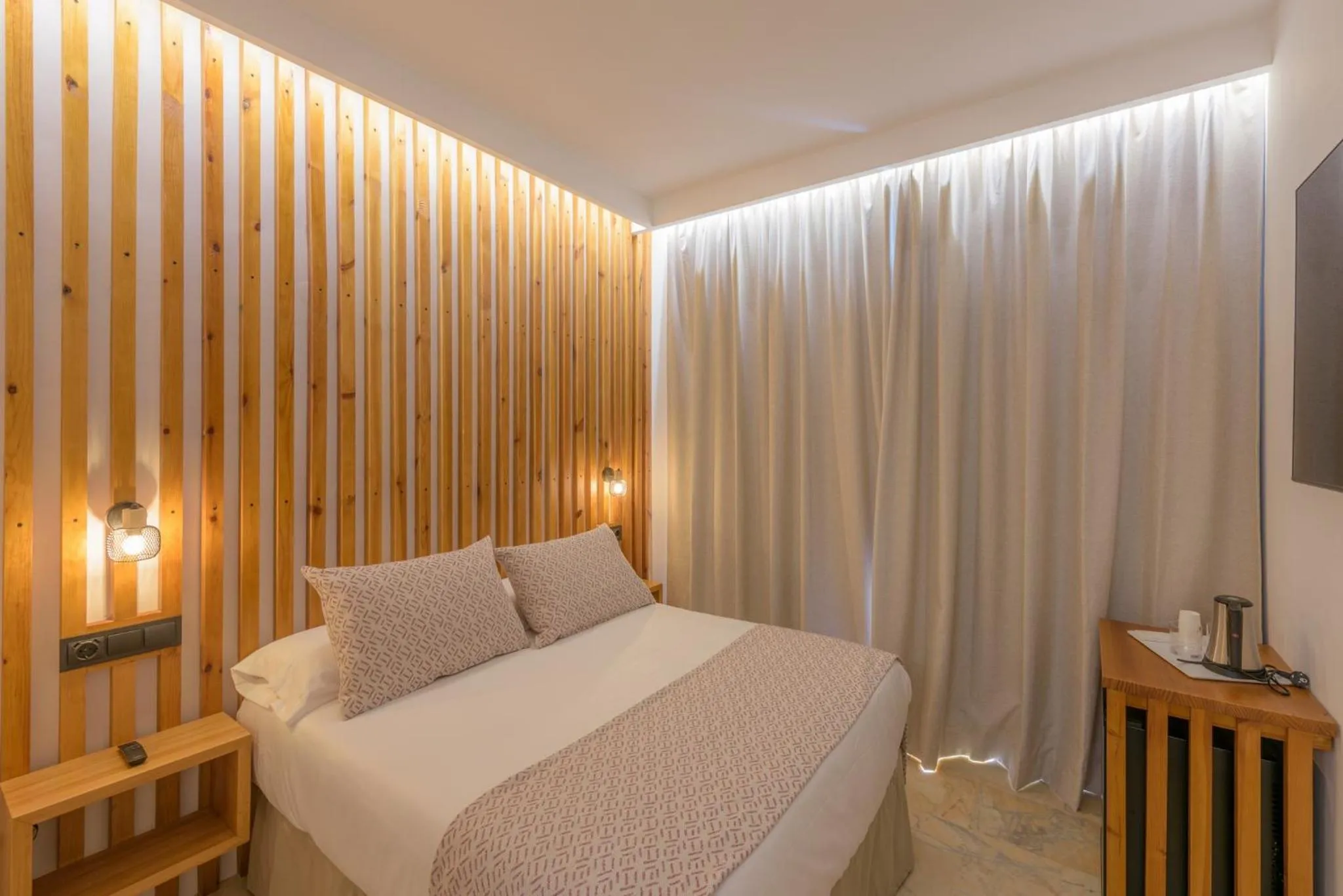 Bed in Hotel Boutique Sibarys - Adults Recommended