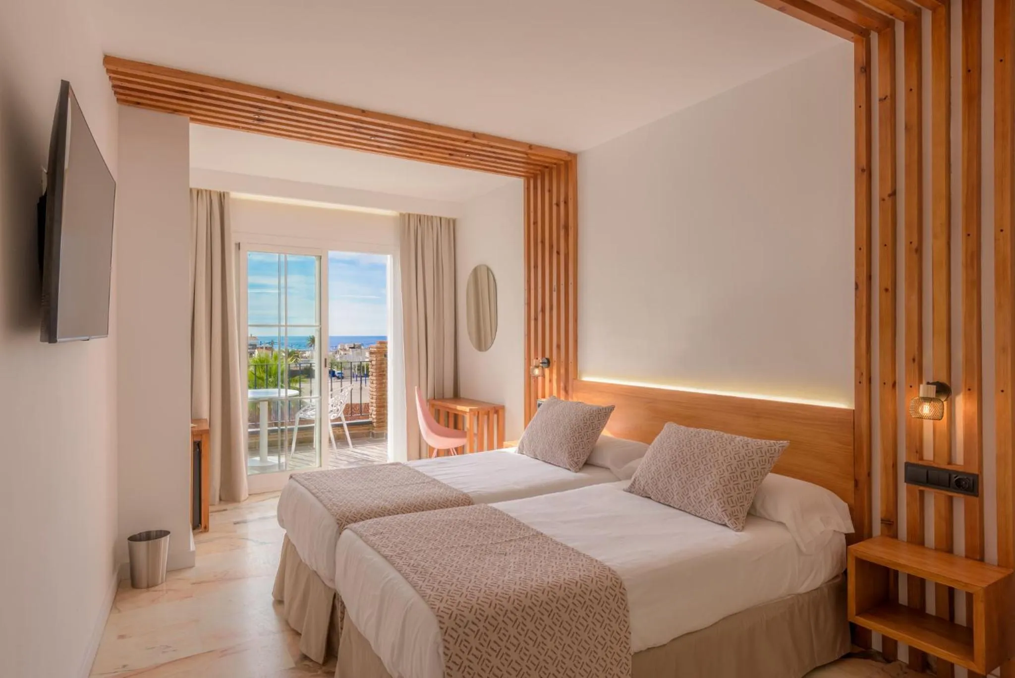 Bed in Hotel Boutique Sibarys - Adults Recommended