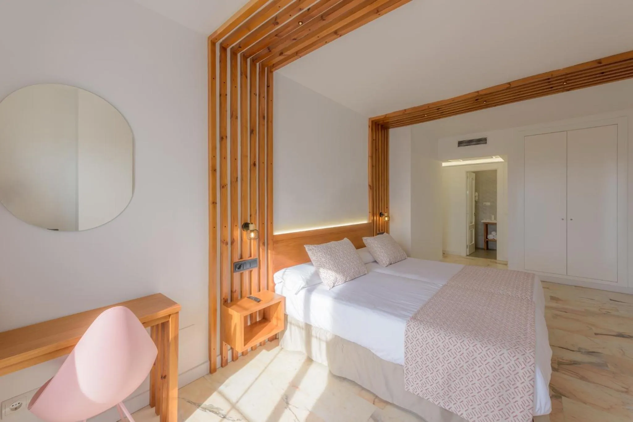 Bed in Hotel Boutique Sibarys - Adults Recommended