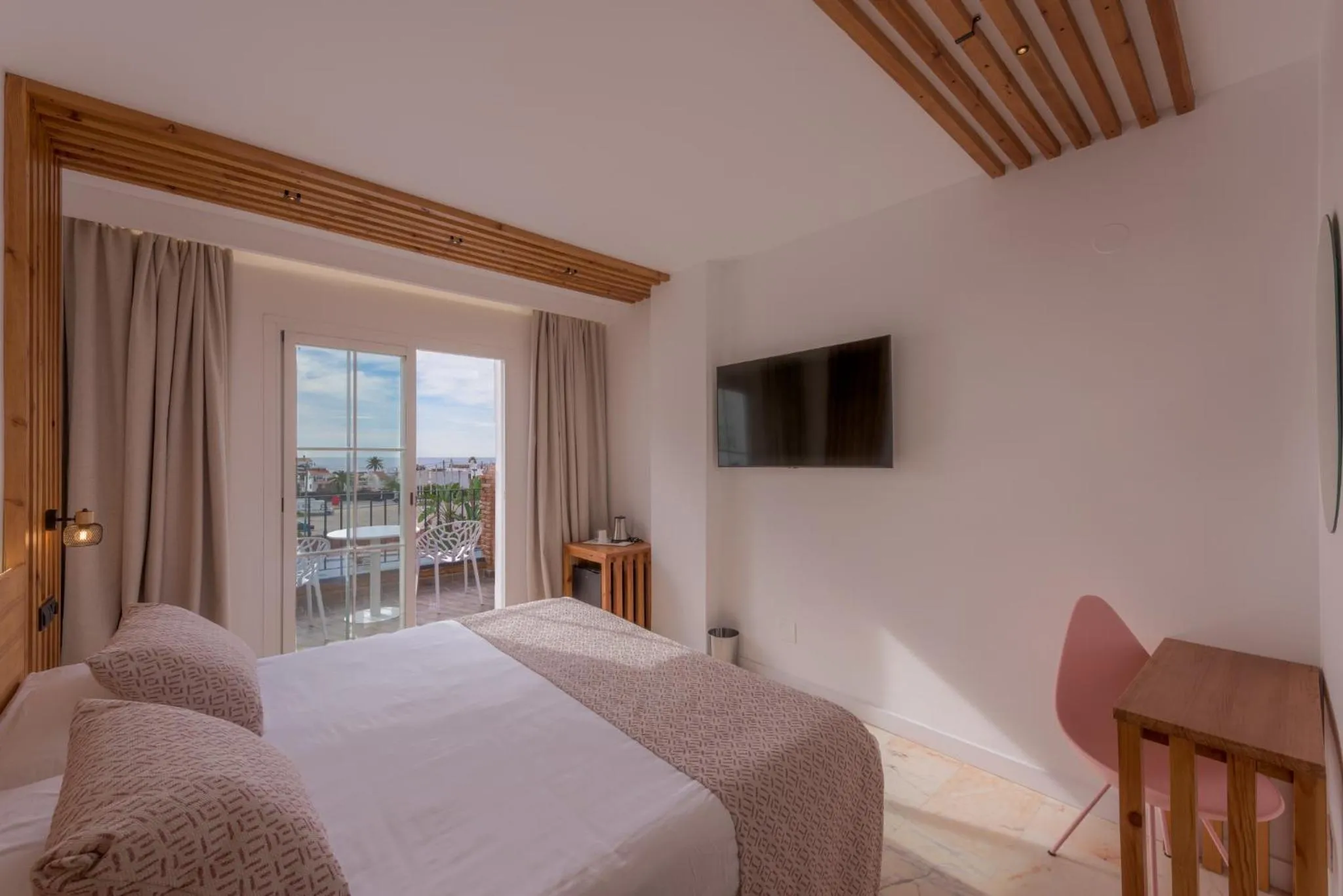 Bed in Hotel Boutique Sibarys - Adults Recommended