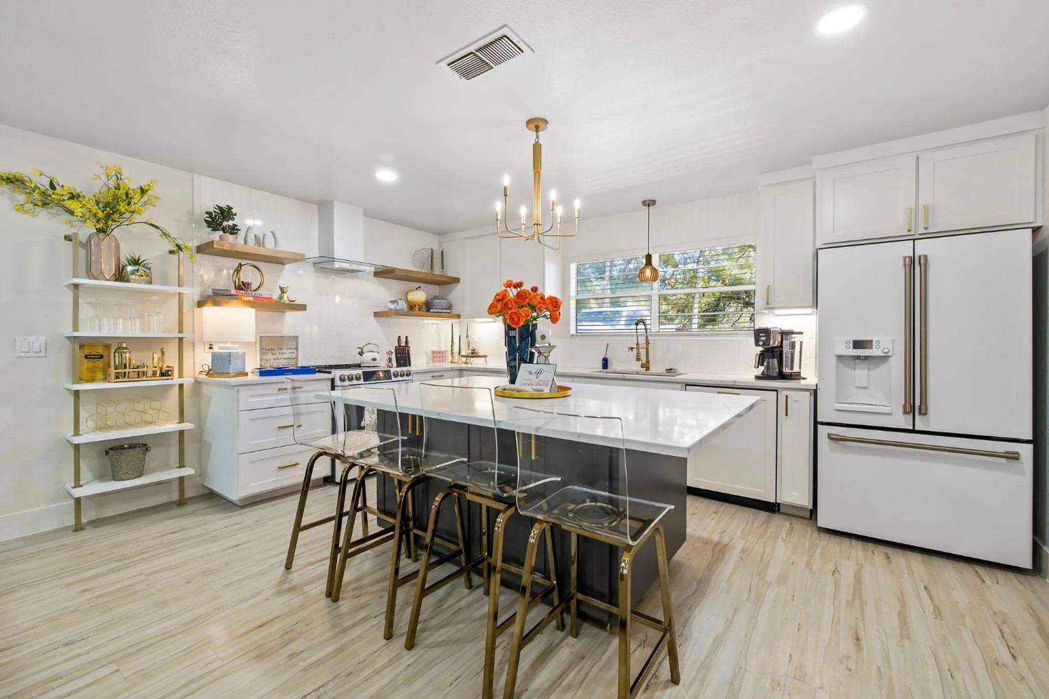 The Creek Villa Heated Pool & Spa and Boat Slip