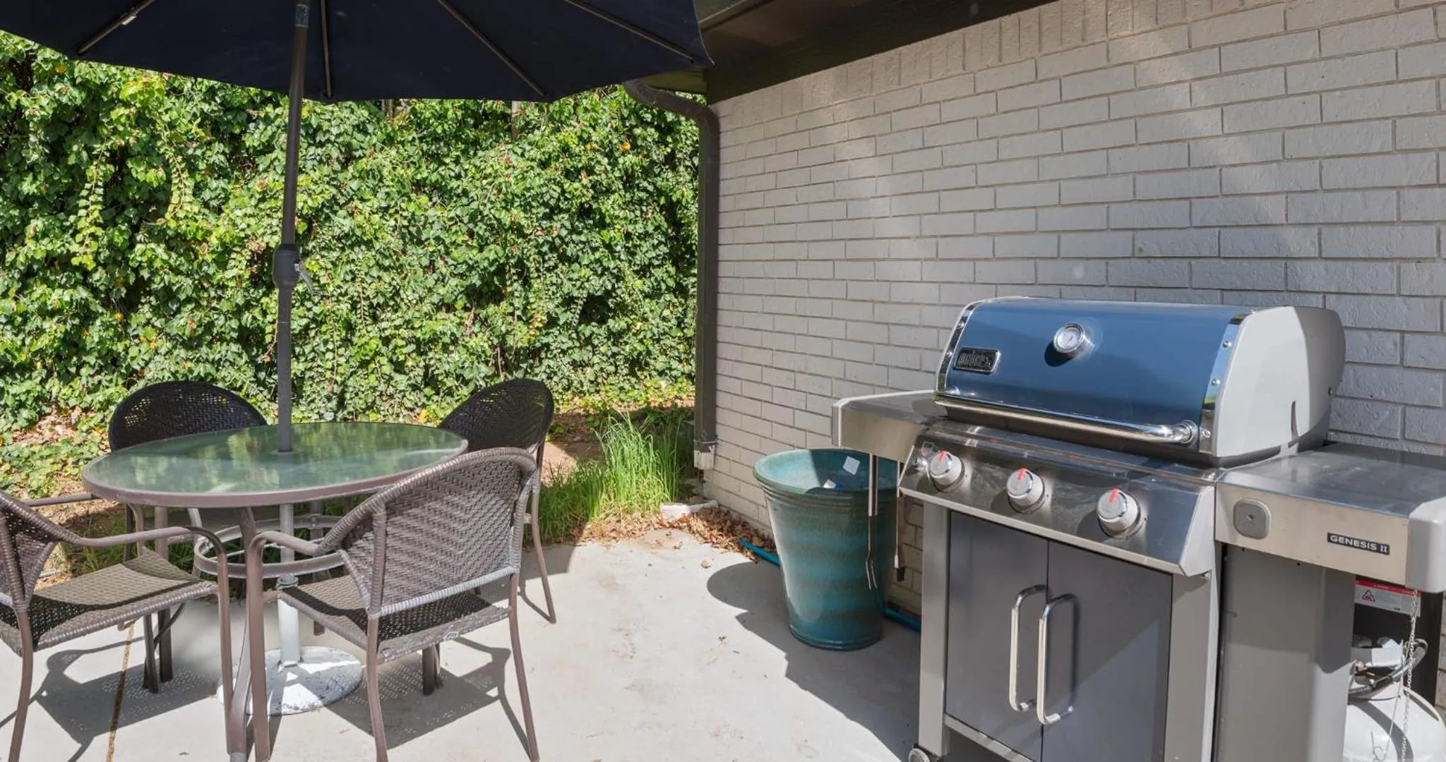 Stylish 3BR House with Swimming Pool and Walking to HSB Resort