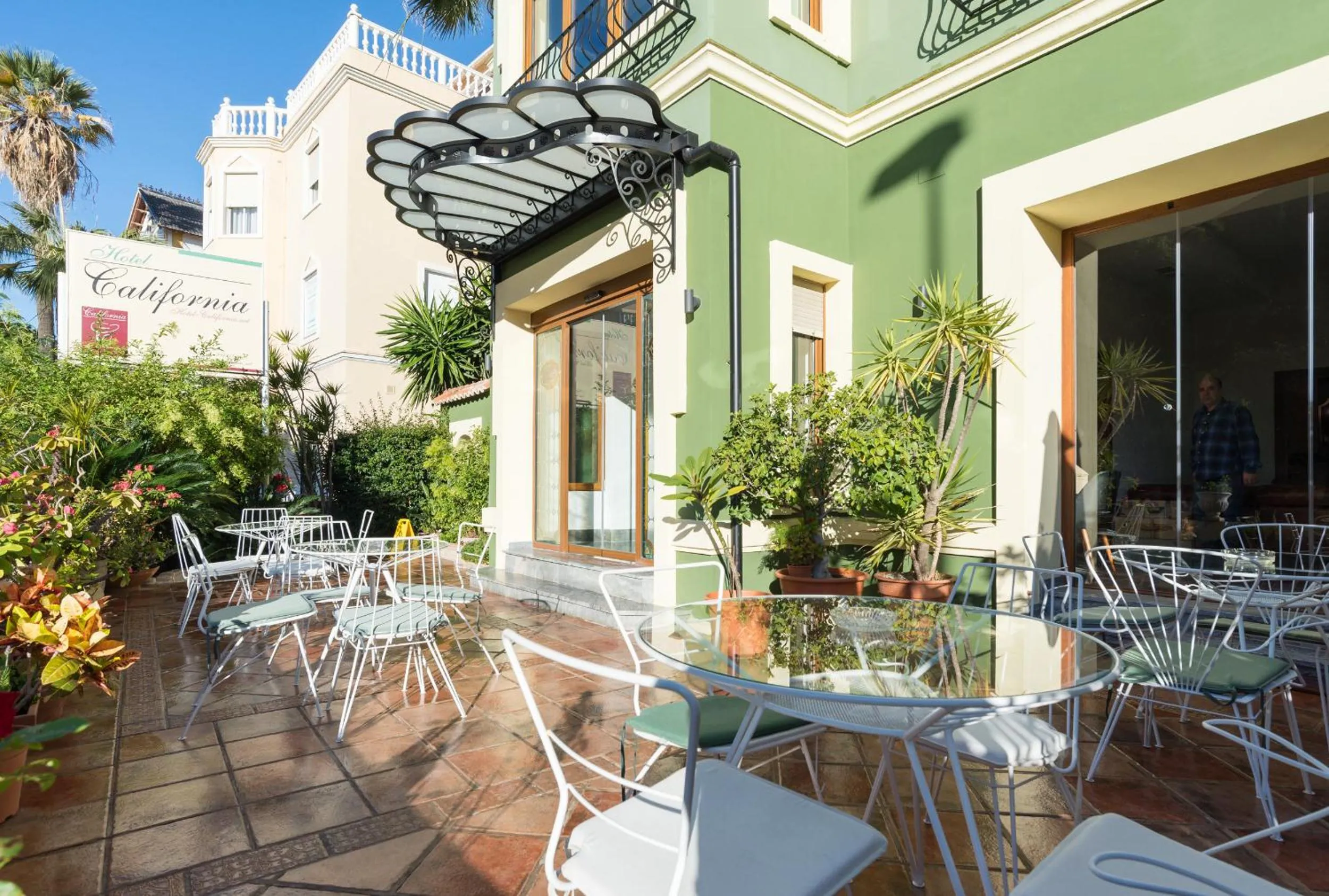 Balcony/Terrace in BYPILLOW California
