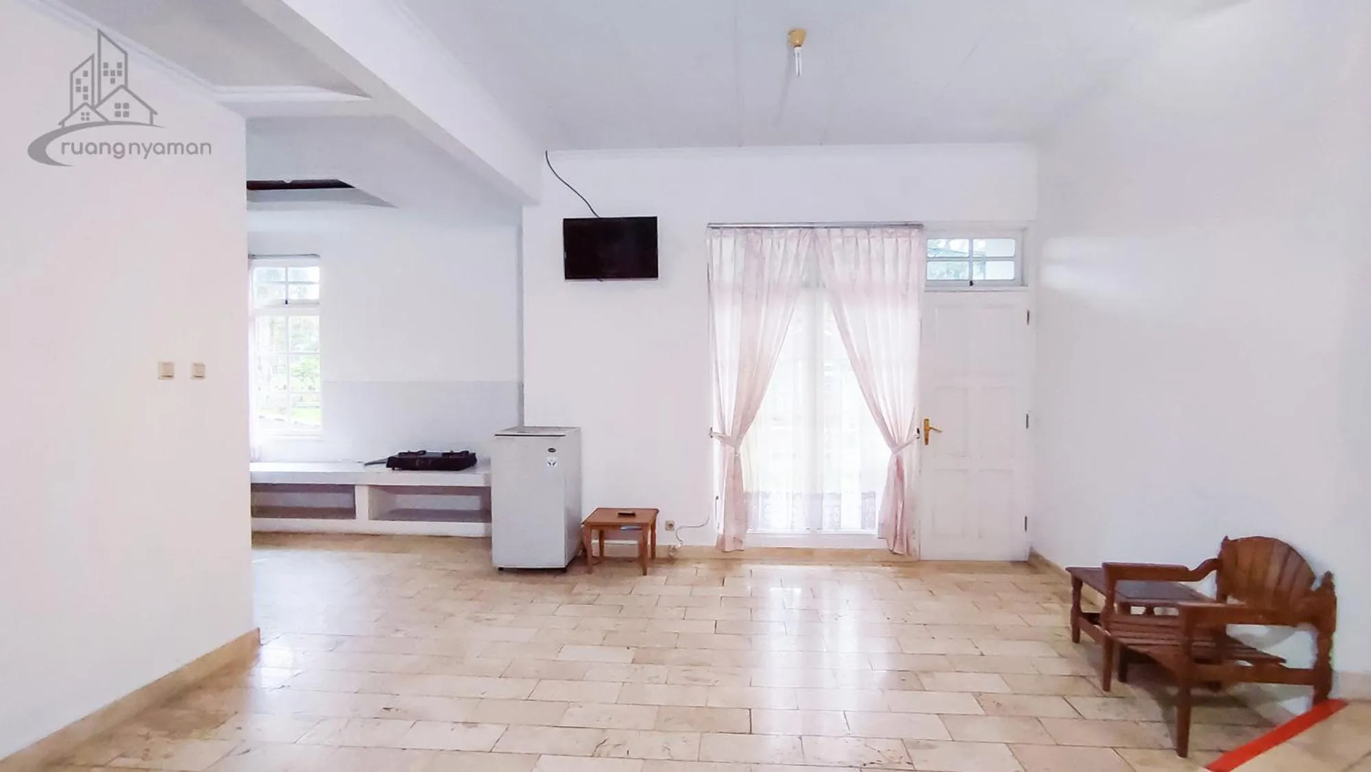 TV and multimedia in Sukanagalih Resort by Ruang Nyaman