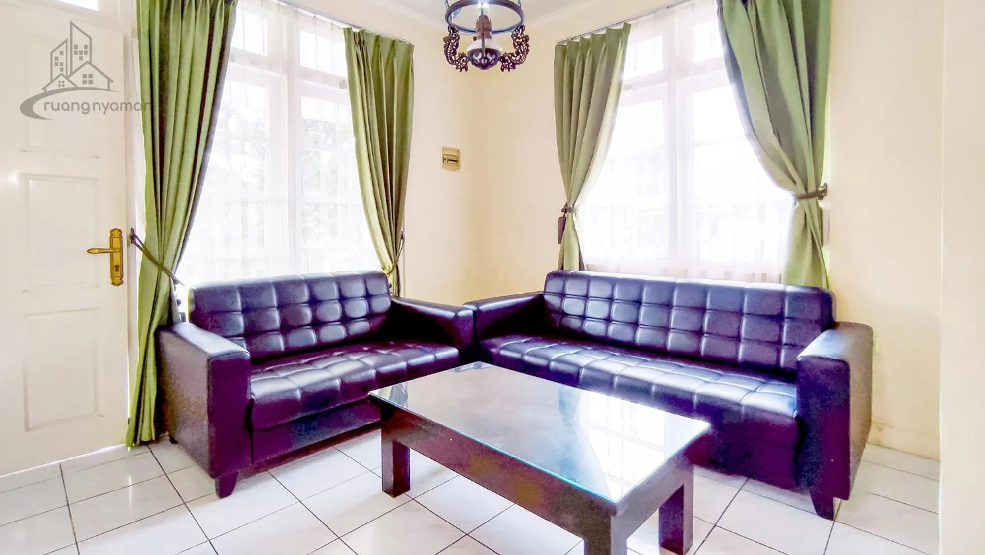 Living room in Sukanagalih Resort by Ruang Nyaman