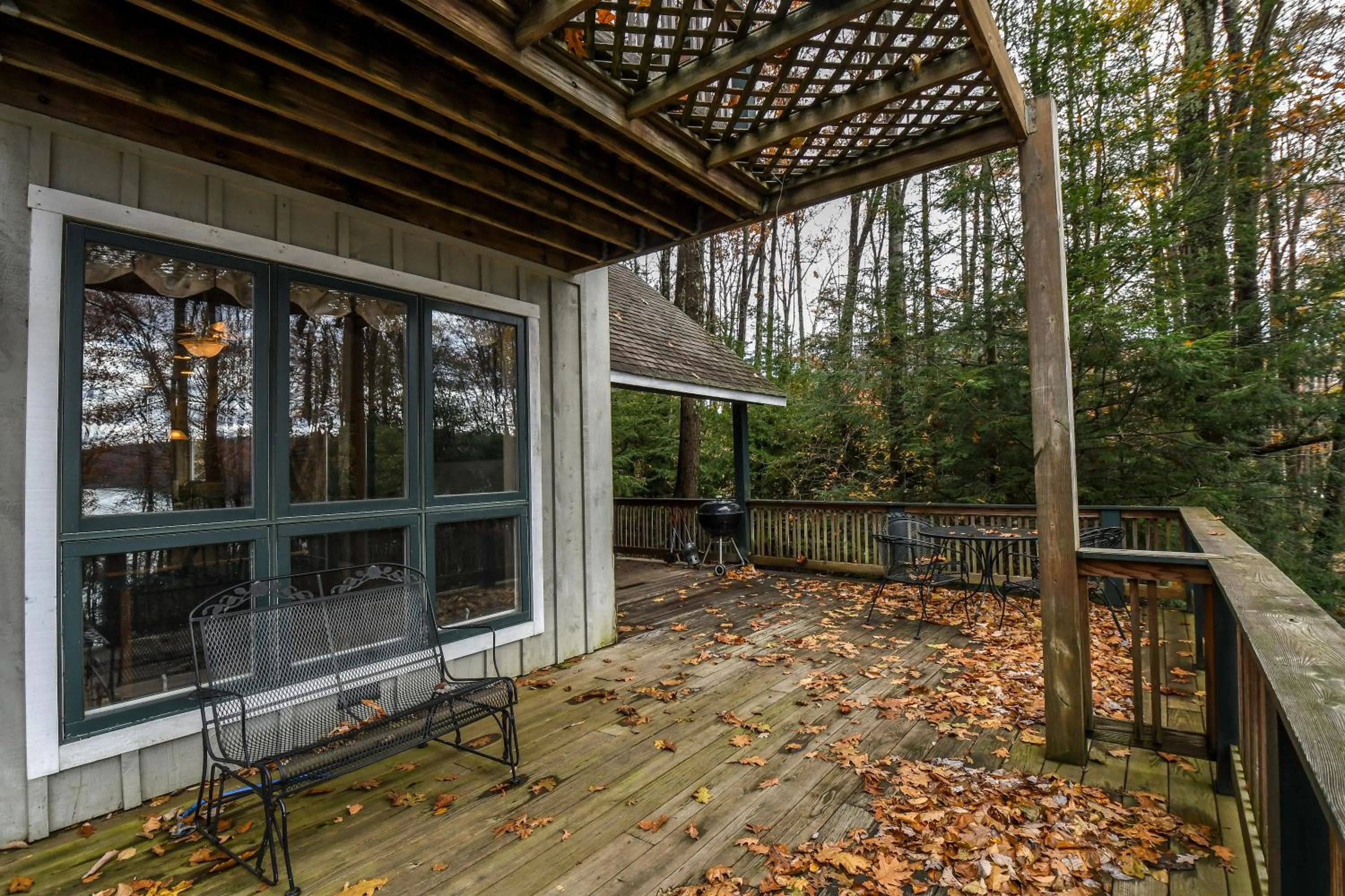 Property building in Highland Retreat