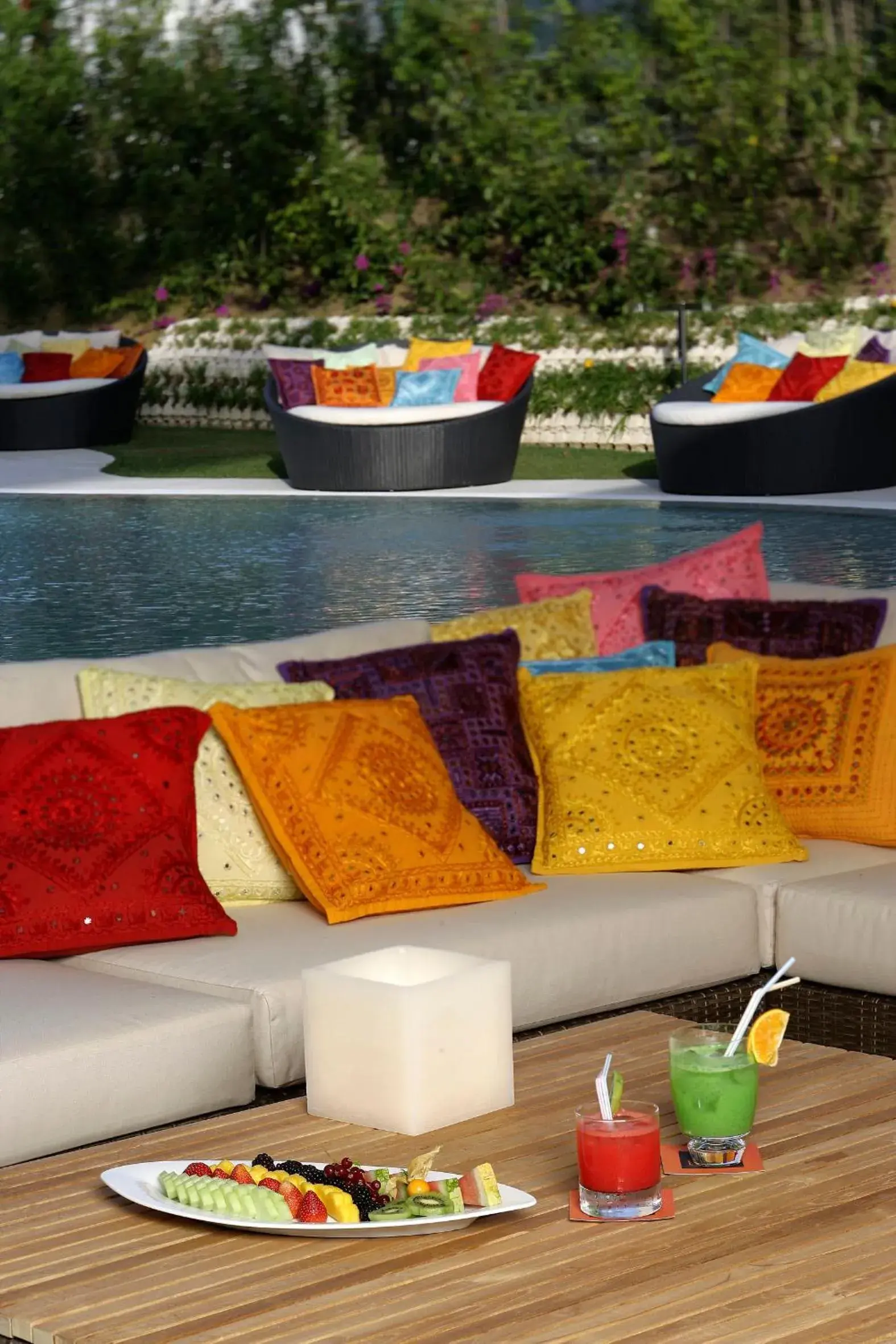 Swimming pool in Senator Banus Swimming pool in Senator Banus