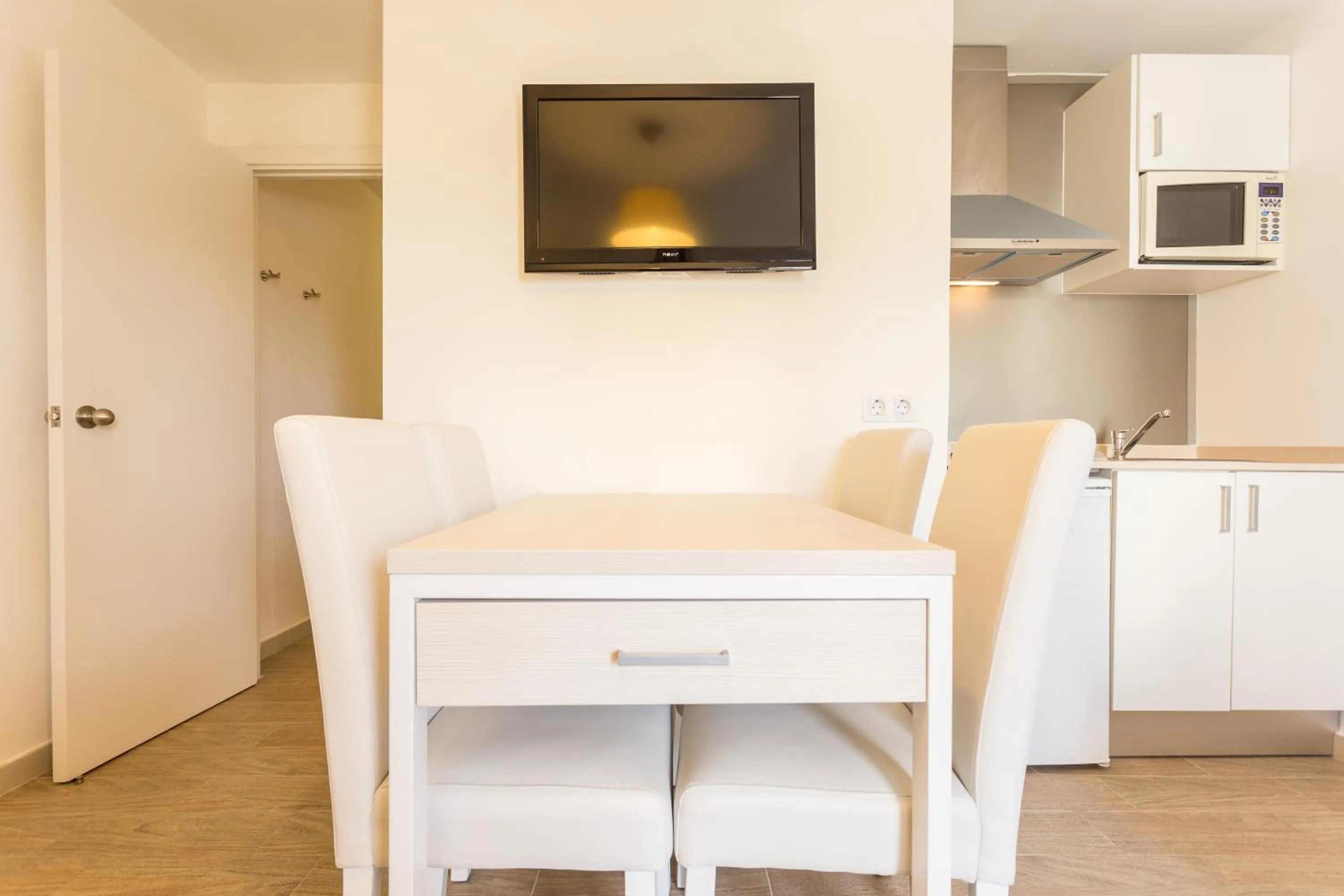 Kitchen or kitchenette in Caprice Janeiro Hotel & Spa