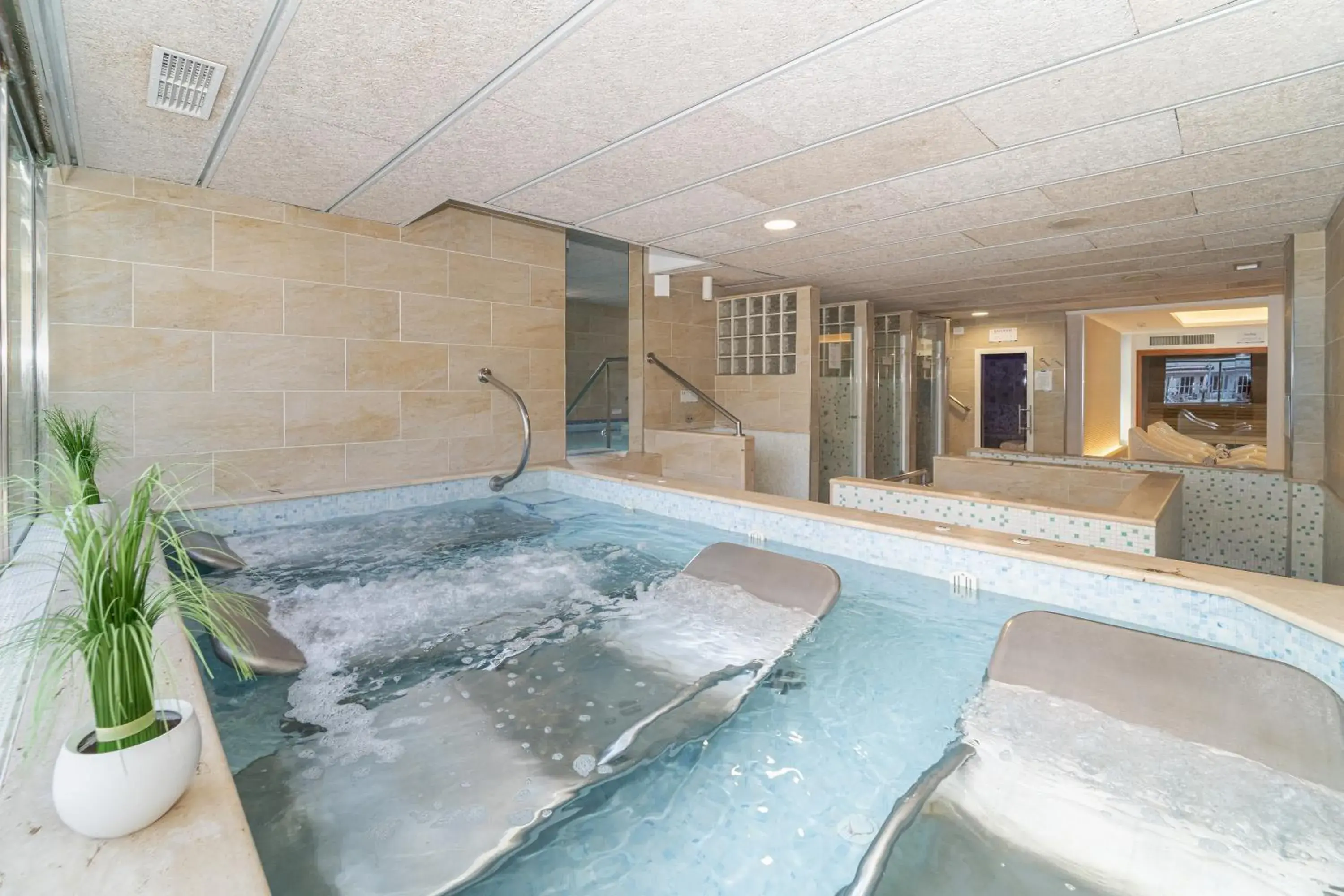 Spa and wellness centre/facilities in Ferrer Janeiro Hotel & Spa Spa and wellness centre/facilities in Ferrer Janeiro Hotel & Spa