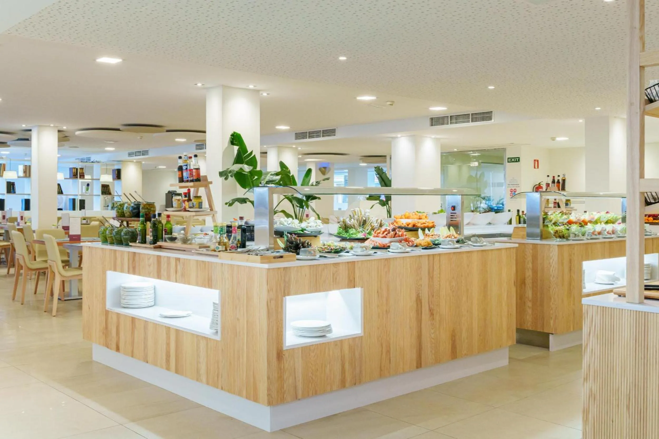 Restaurant/places to eat in Caprice Janeiro Hotel & Spa