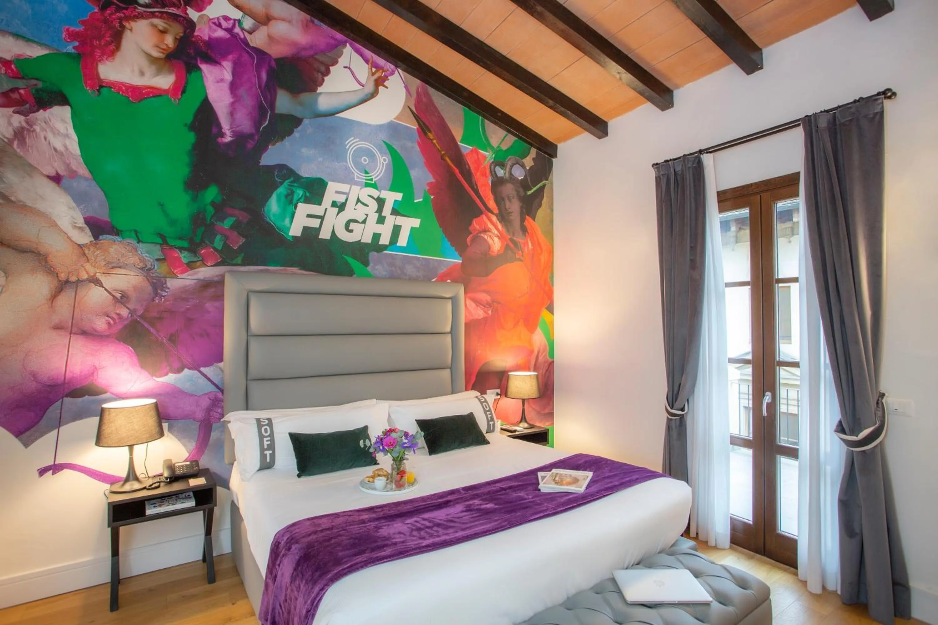 Photo of the whole room, Bed in Casual Rinascimento Firenze