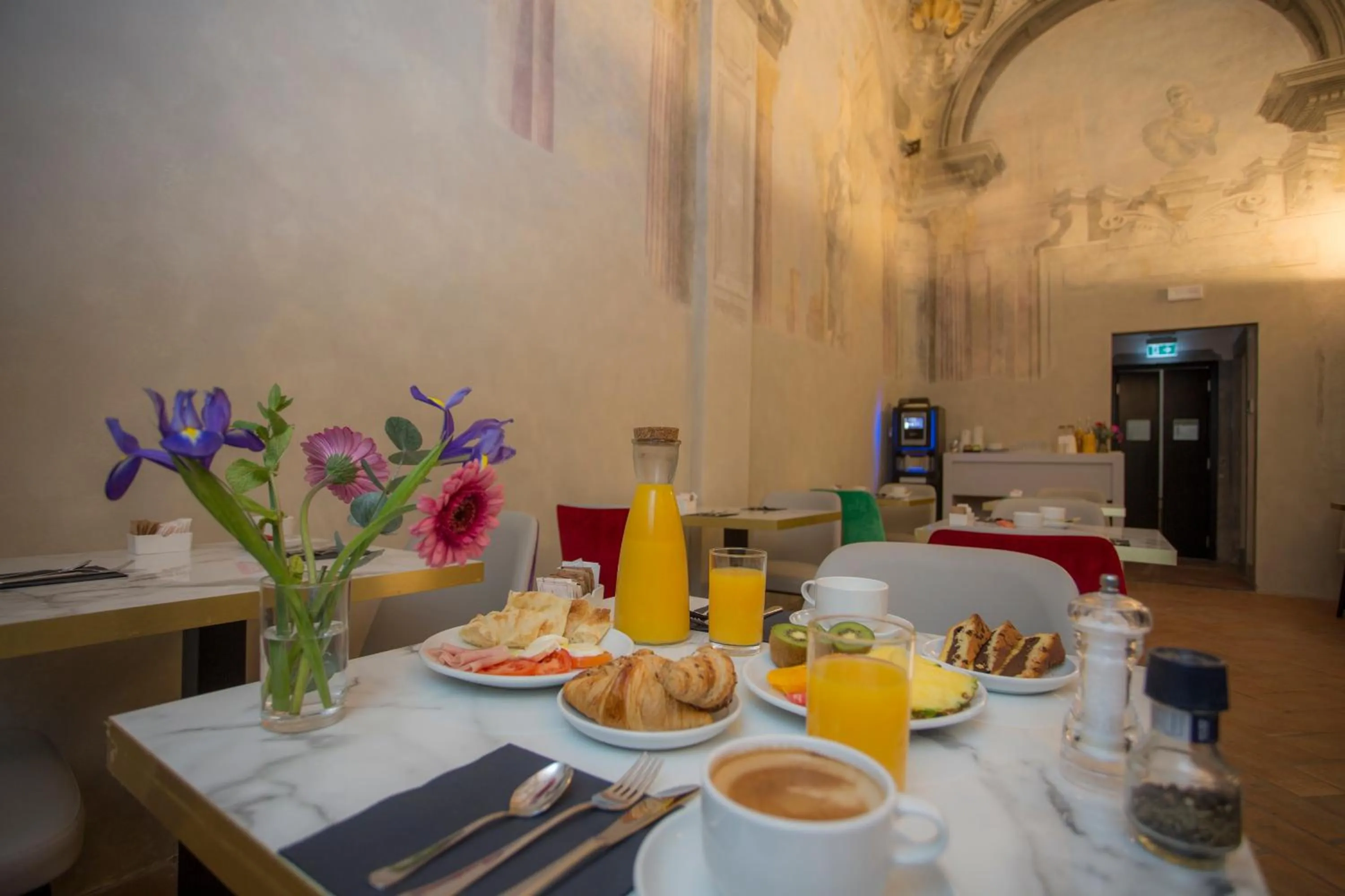 Buffet breakfast in Casual Rinascimento Firenze