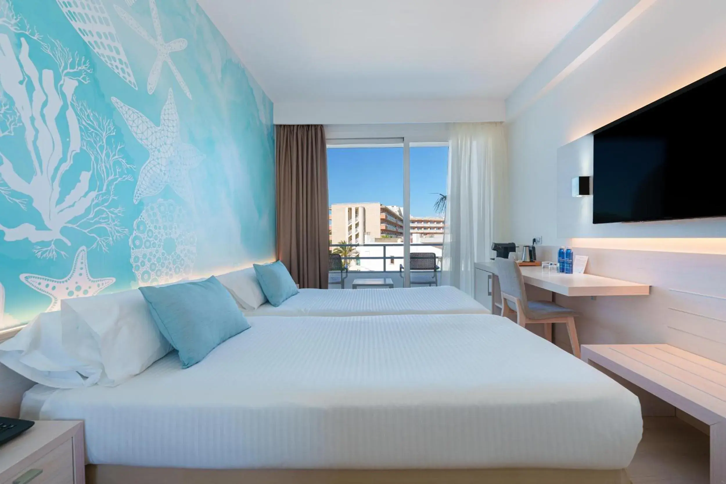 Bed in Ferrer Concord Hotel & Spa Bed in Ferrer Concord Hotel & Spa