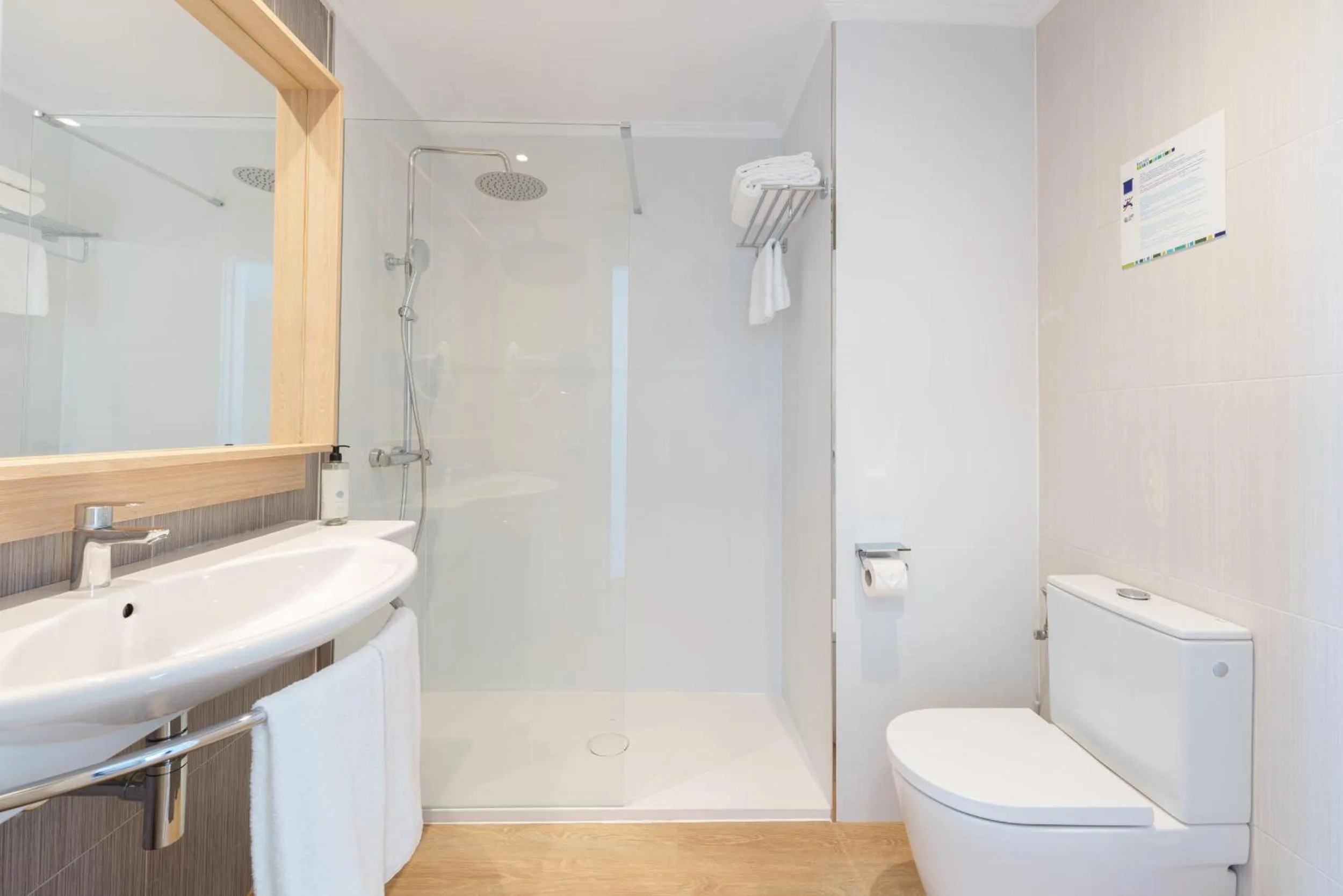 Shower in Caprice Concord Hotel & Spa