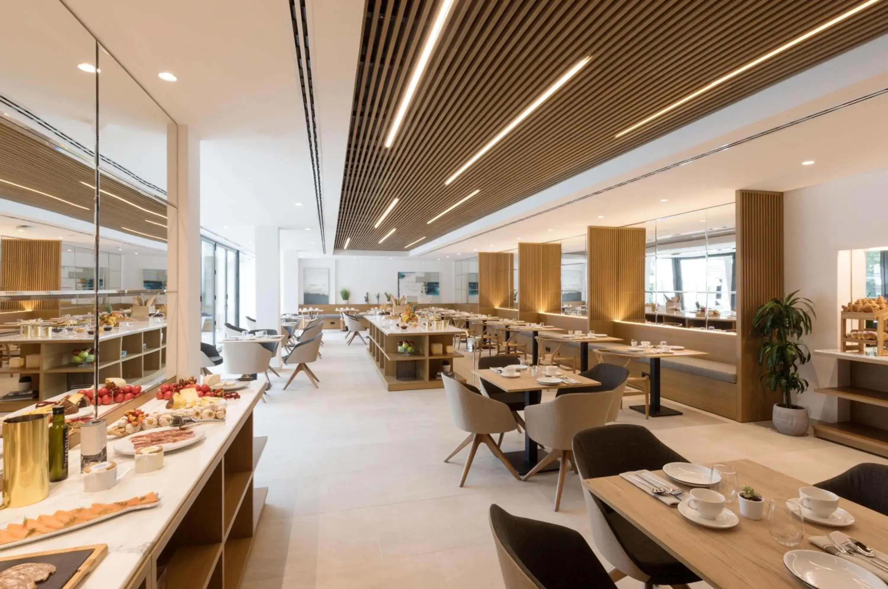 Restaurant/places to eat in Bordoy Alcudia Port Suites - Adults Only Restaurant/places to eat in Bordoy Alcudia Port Suites - Adults Only