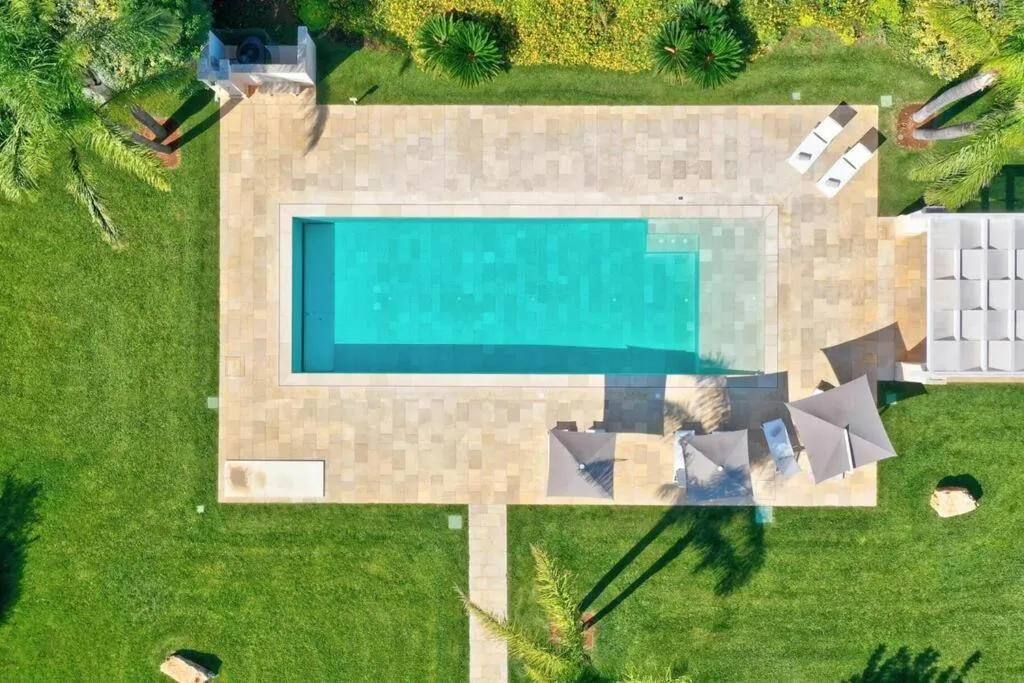Property building in Villa Bellavista by Raro Villas
