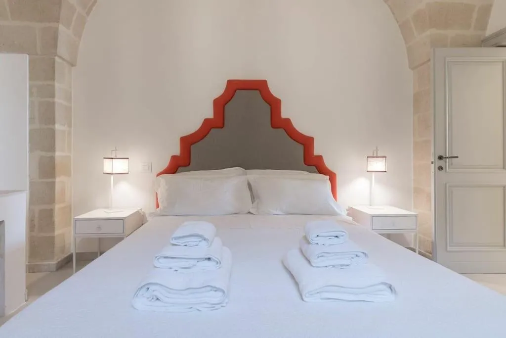 Bed in Villa Bellavista by Raro Villas
