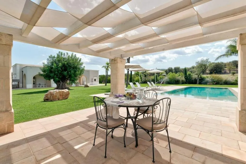 Property building in Villa Bellavista by Raro Villas