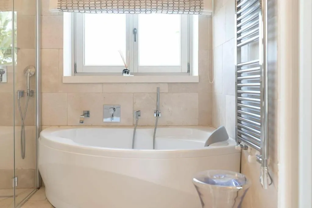 Shower in Villa Bellavista by Raro Villas