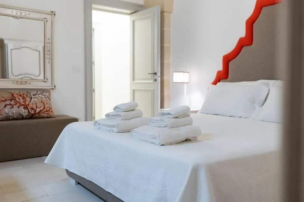 Bed in Villa Bellavista by Raro Villas
