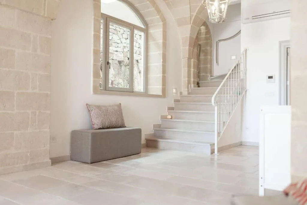 Living room in Villa Bellavista by Raro Villas