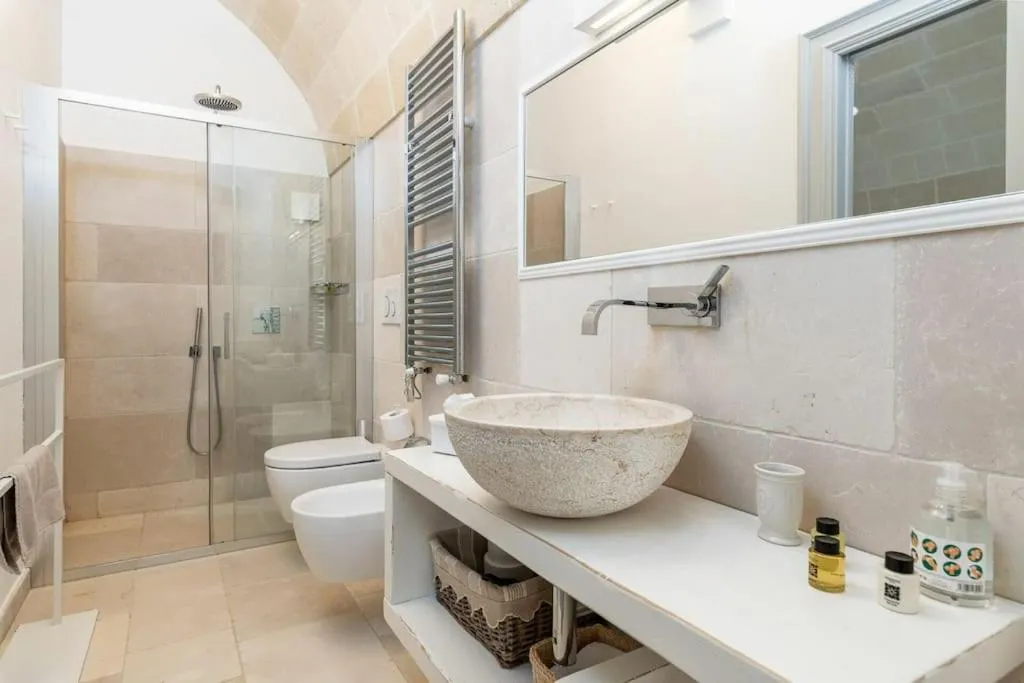 Shower in Villa Bellavista by Raro Villas