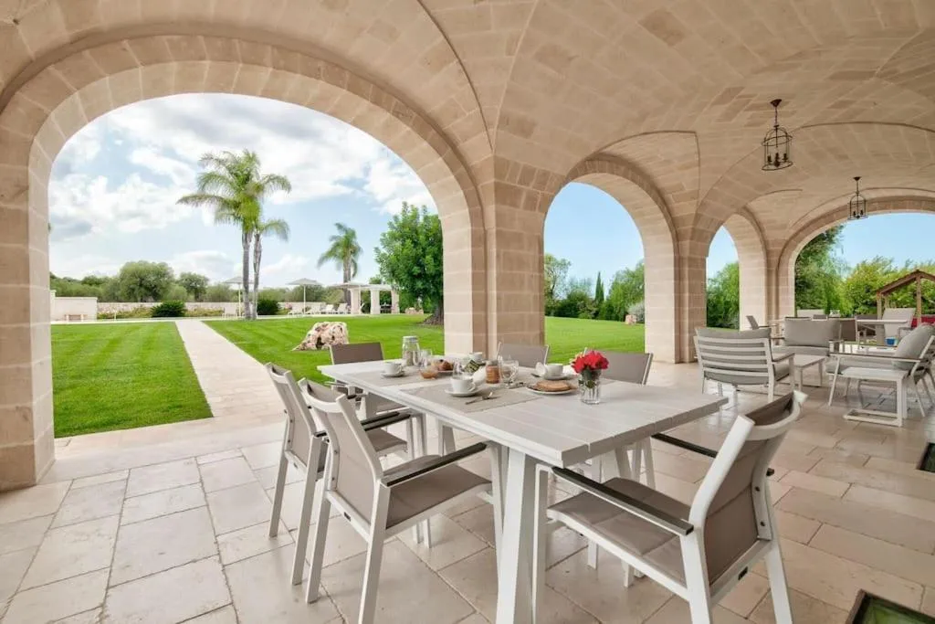 Day in Villa Bellavista by Raro Villas