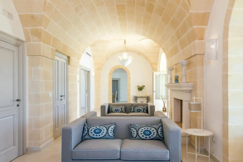 Living room in Villa Bellavista by Raro Villas