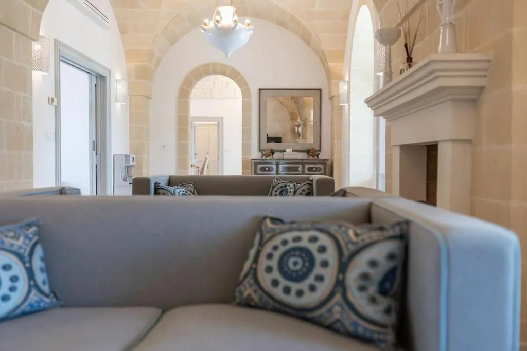 Living room in Villa Bellavista by Raro Villas