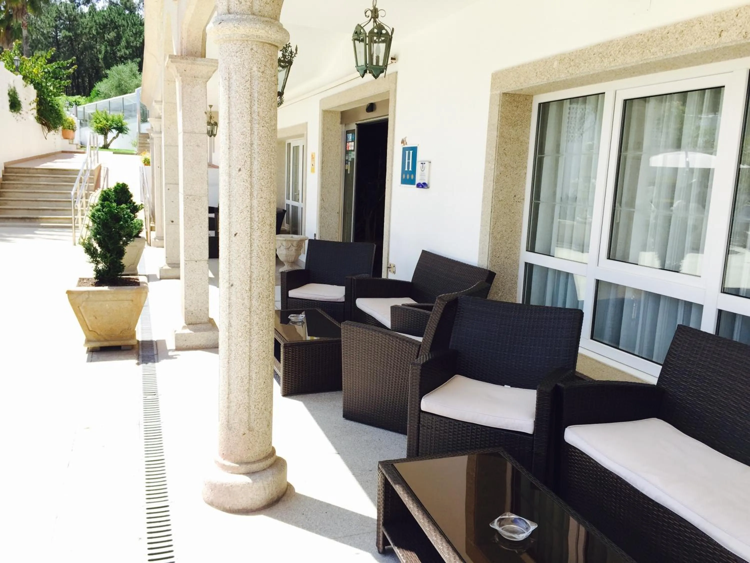 Patio in Hotel Nuevo Vichona Spa 3 estrellas Superior