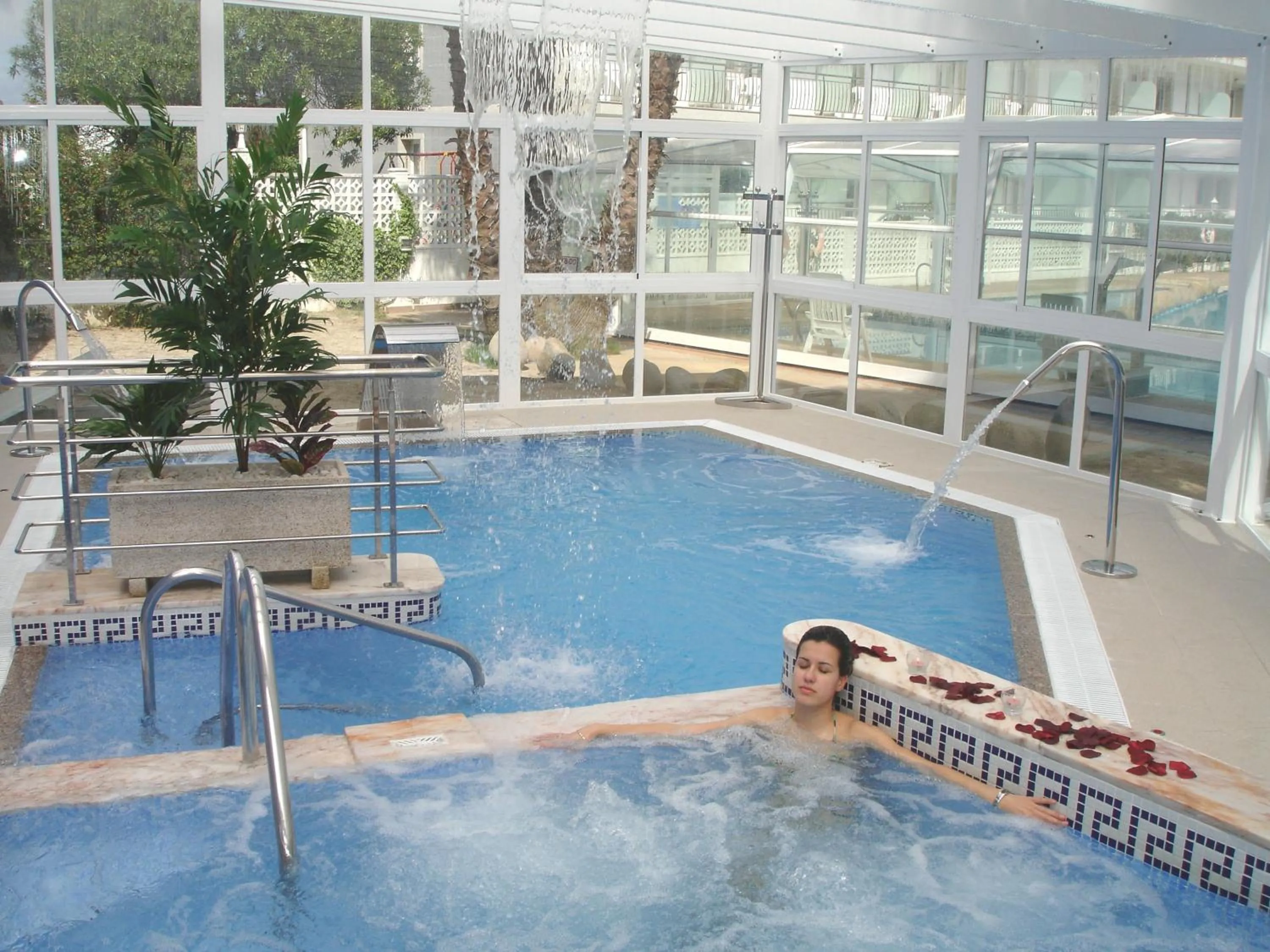 Spa and wellness centre/facilities in Hotel Nuevo Vichona Spa 3 estrellas Superior