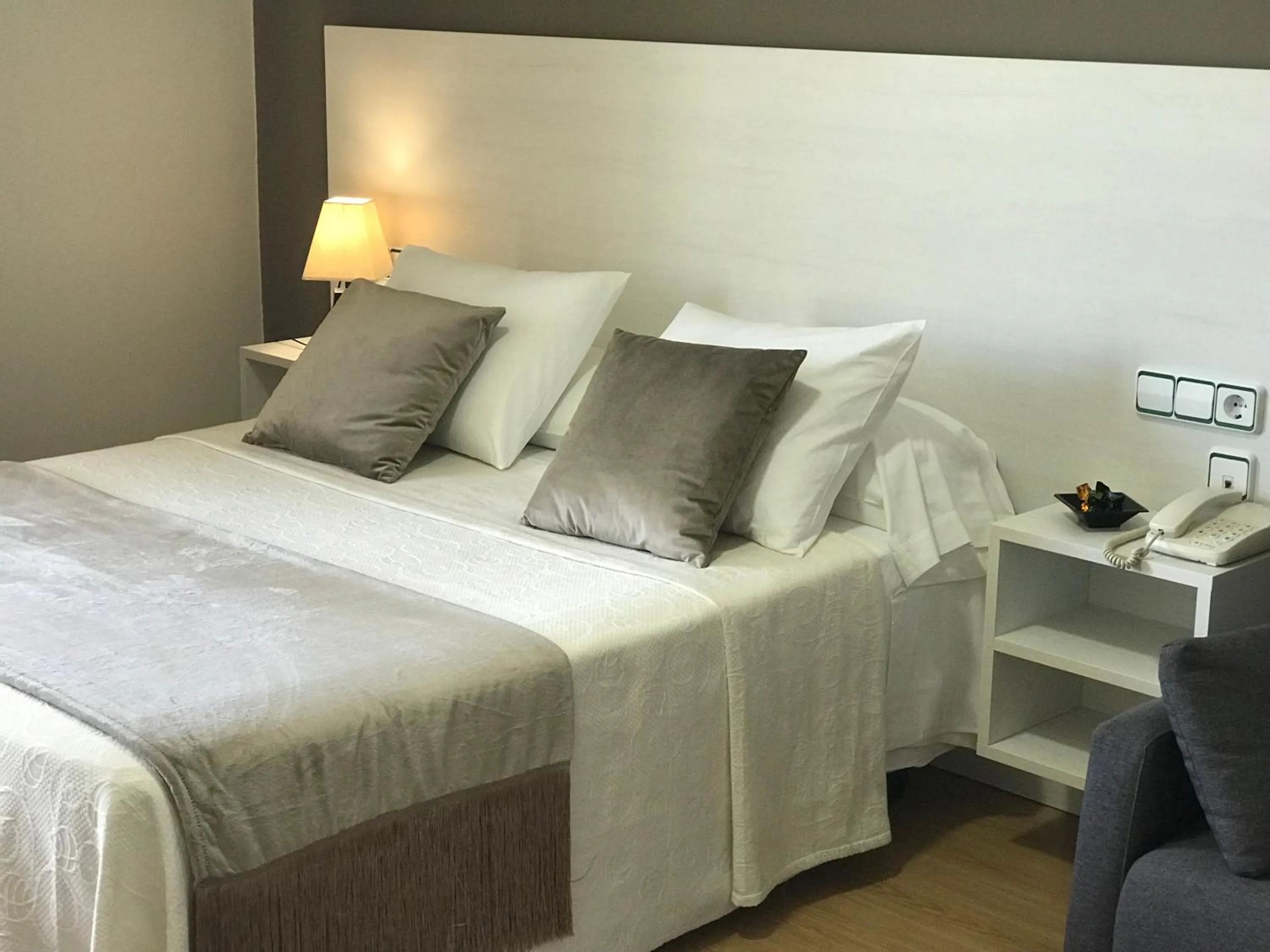 Bedroom in Hotel Nuevo Vichona Spa 3 estrellas Superior