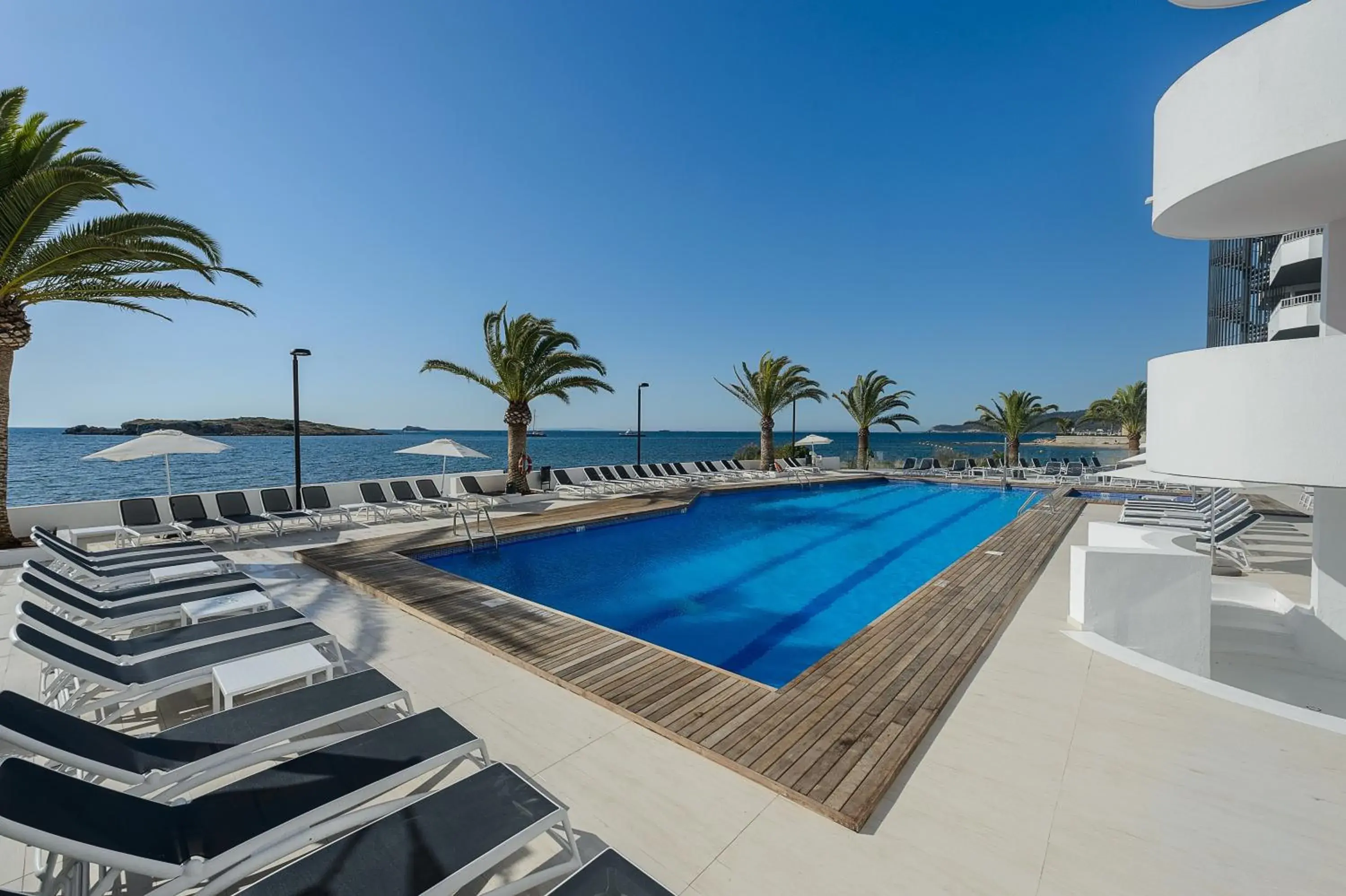 Swimming pool in Apartamentos Vibra Jabeque Soul-3SUP Swimming pool in Apartamentos Vibra Jabeque Soul-3SUP