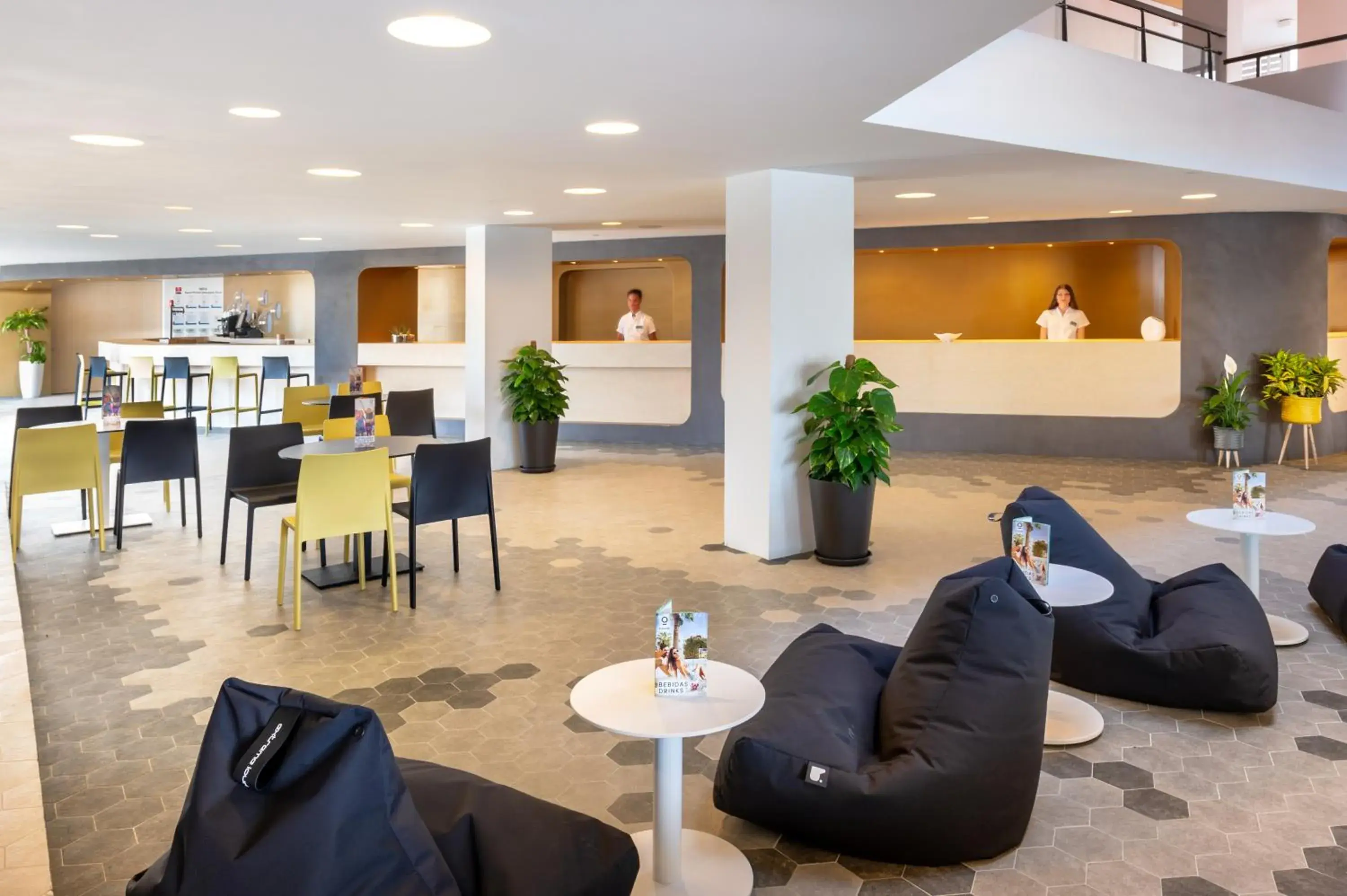 Lounge or bar in Apartamentos Vibra Jabeque Soul-3SUP Lounge or bar in Apartamentos Vibra Jabeque Soul-3SUP