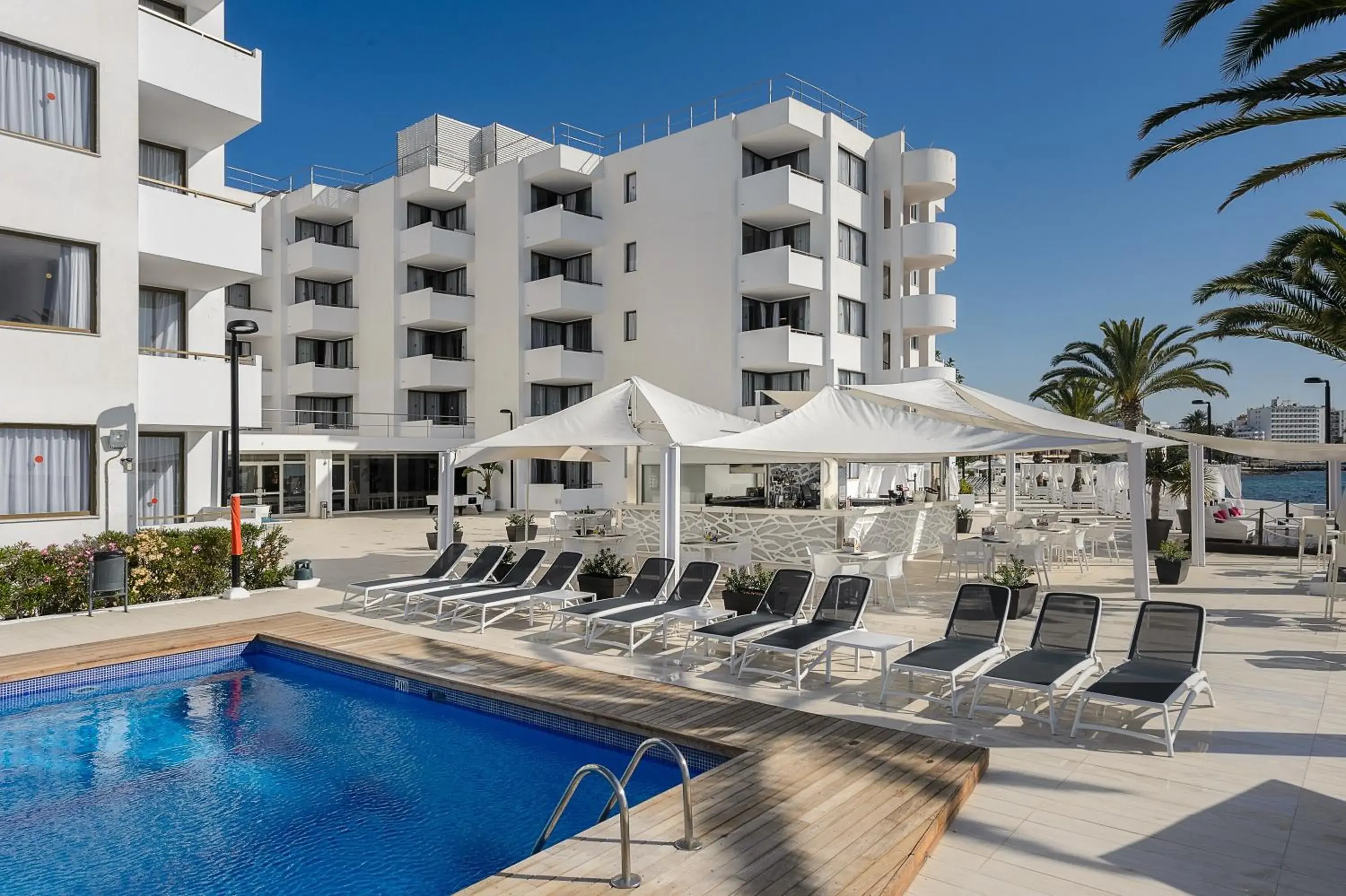 Lounge or bar in Apartamentos Vibra Jabeque Soul-3SUP Lounge or bar in Apartamentos Vibra Jabeque Soul-3SUP