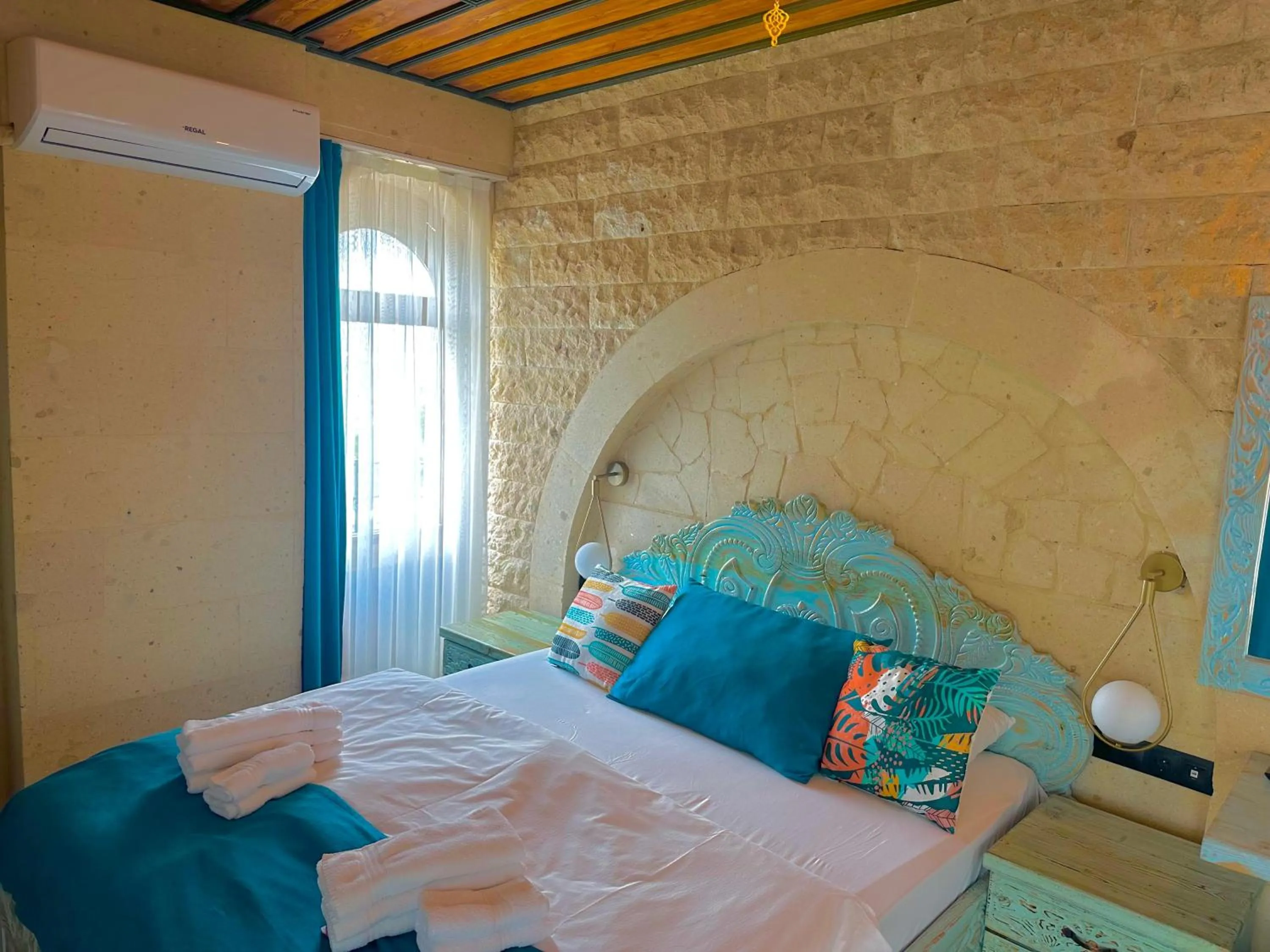 Bed in Gemosa Cappadocia Hotel