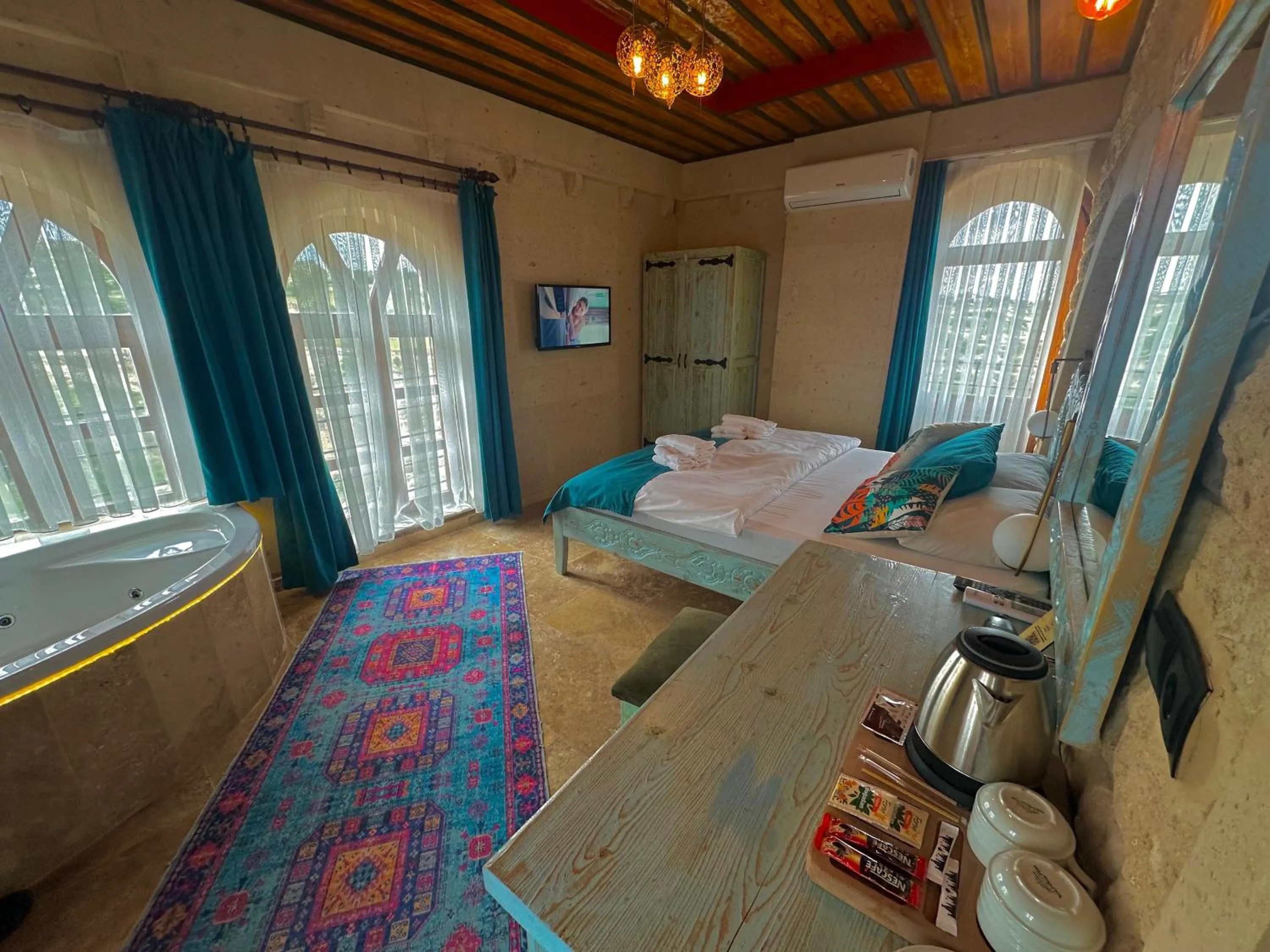 Bed in Gemosa Cappadocia Hotel