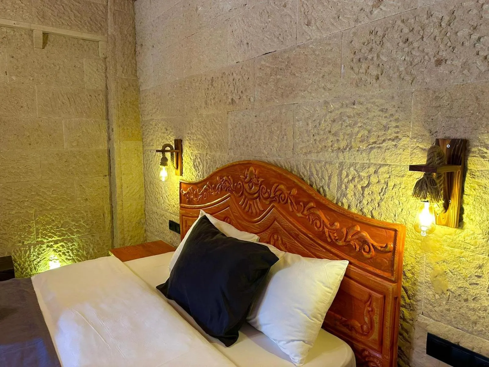 Bed in Gemosa Cappadocia Hotel