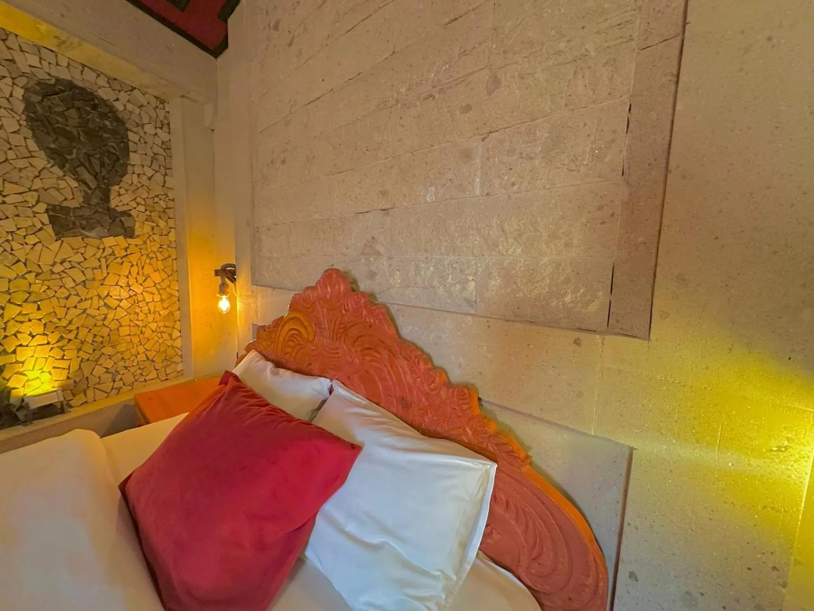 Bed in Gemosa Cappadocia Hotel