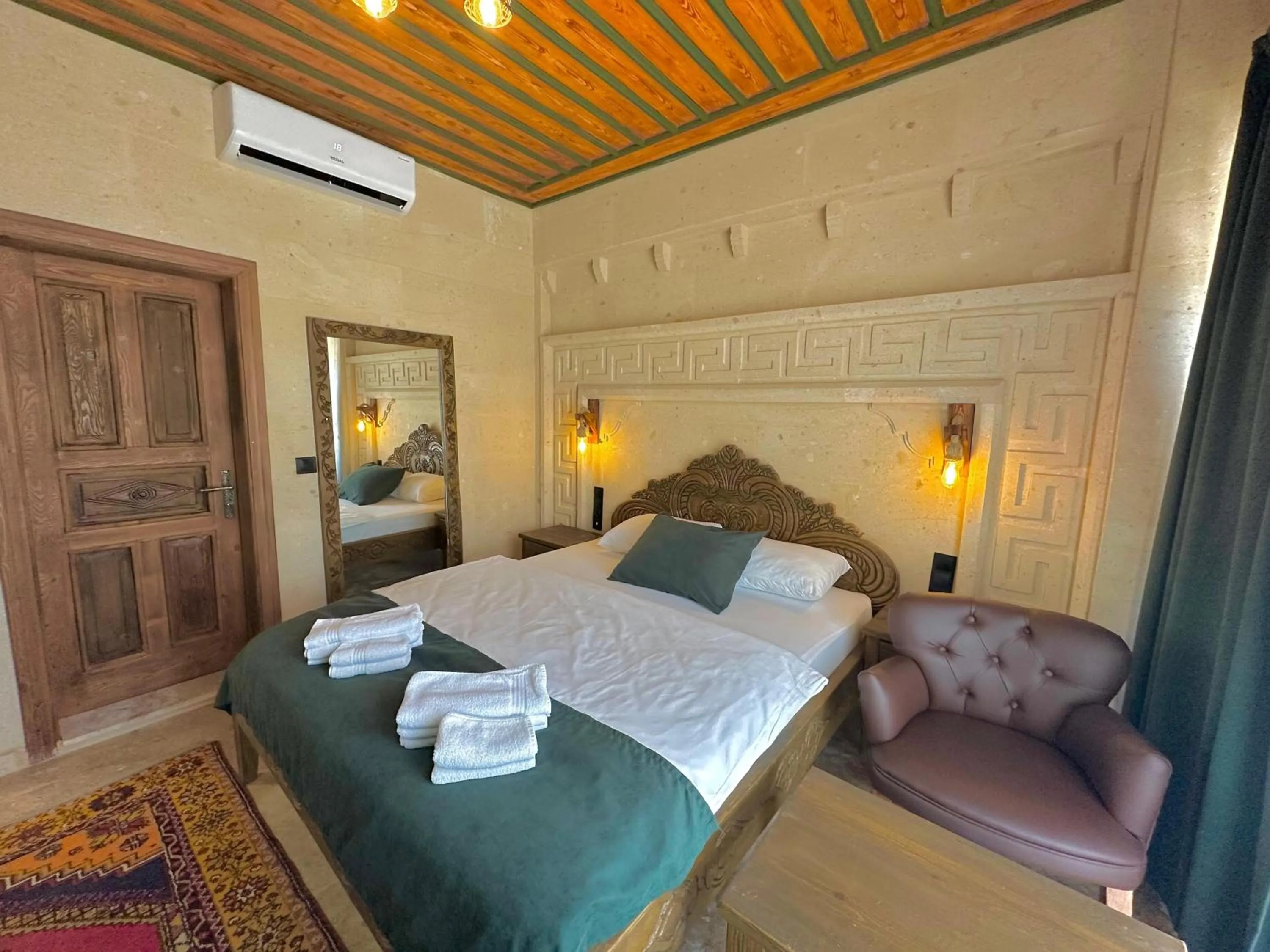 Bed in Gemosa Cappadocia Hotel