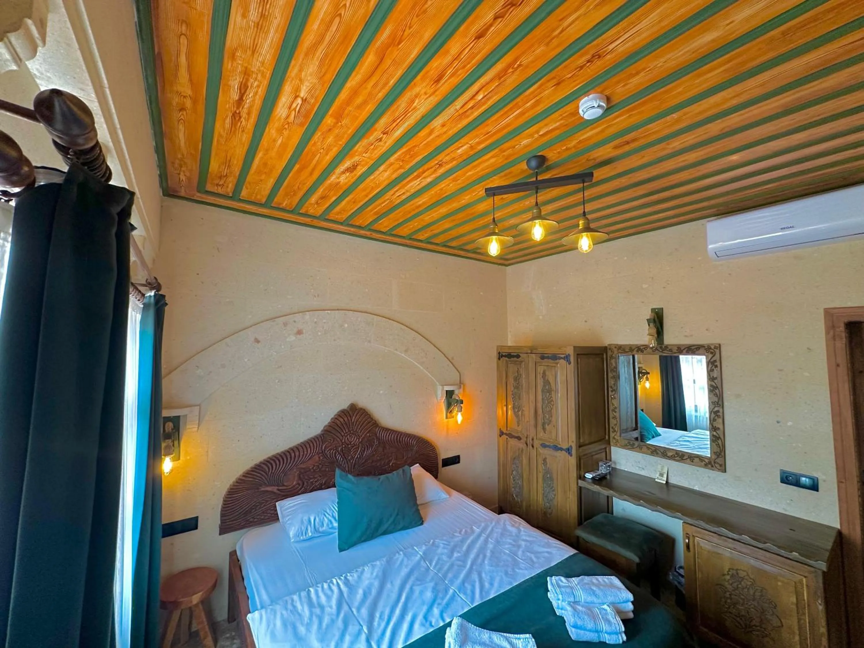 Bed in Gemosa Cappadocia Hotel